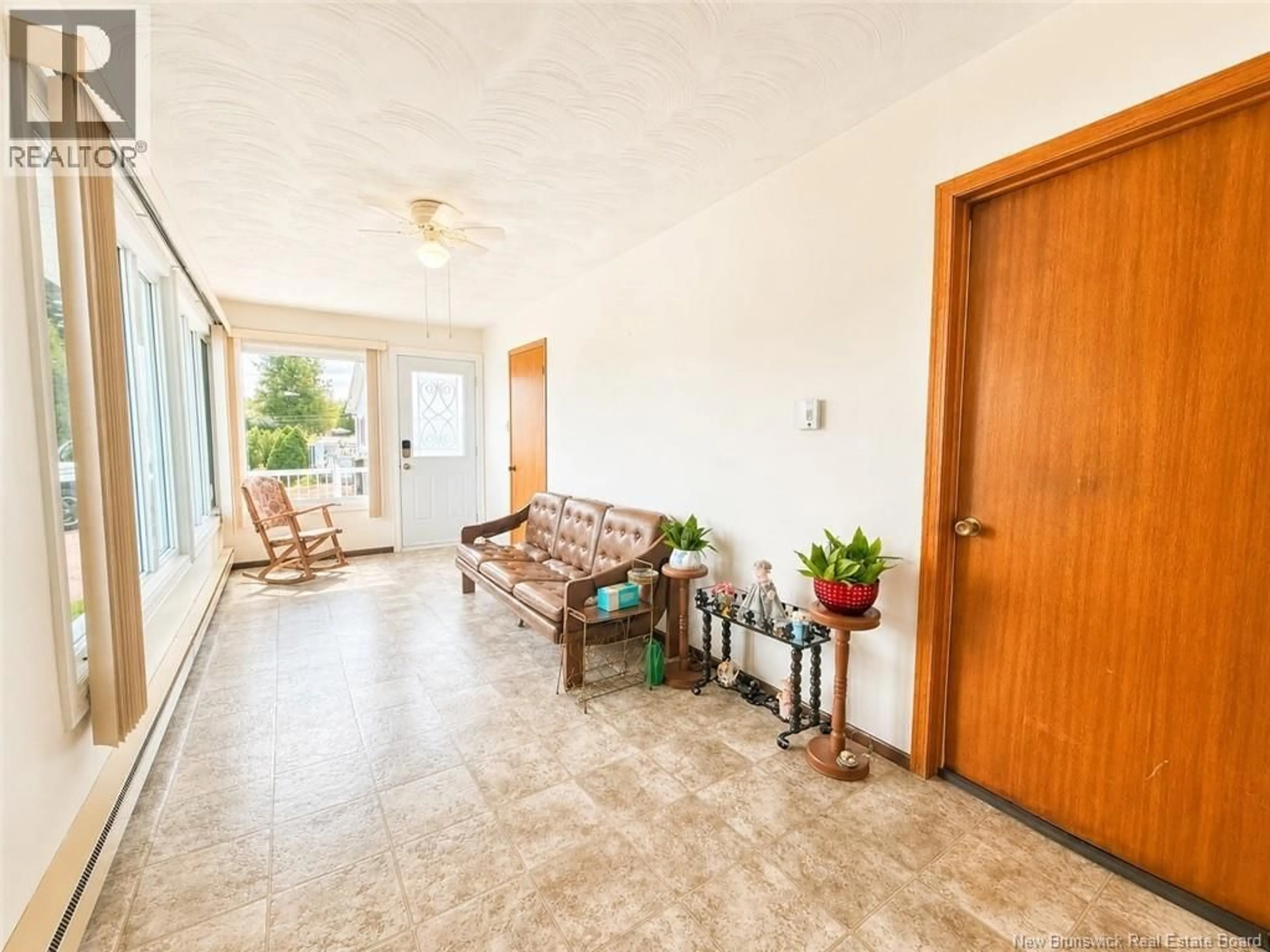 Indoor foyer for 2758 RTE 535, Cocagne New Brunswick E4R3J7