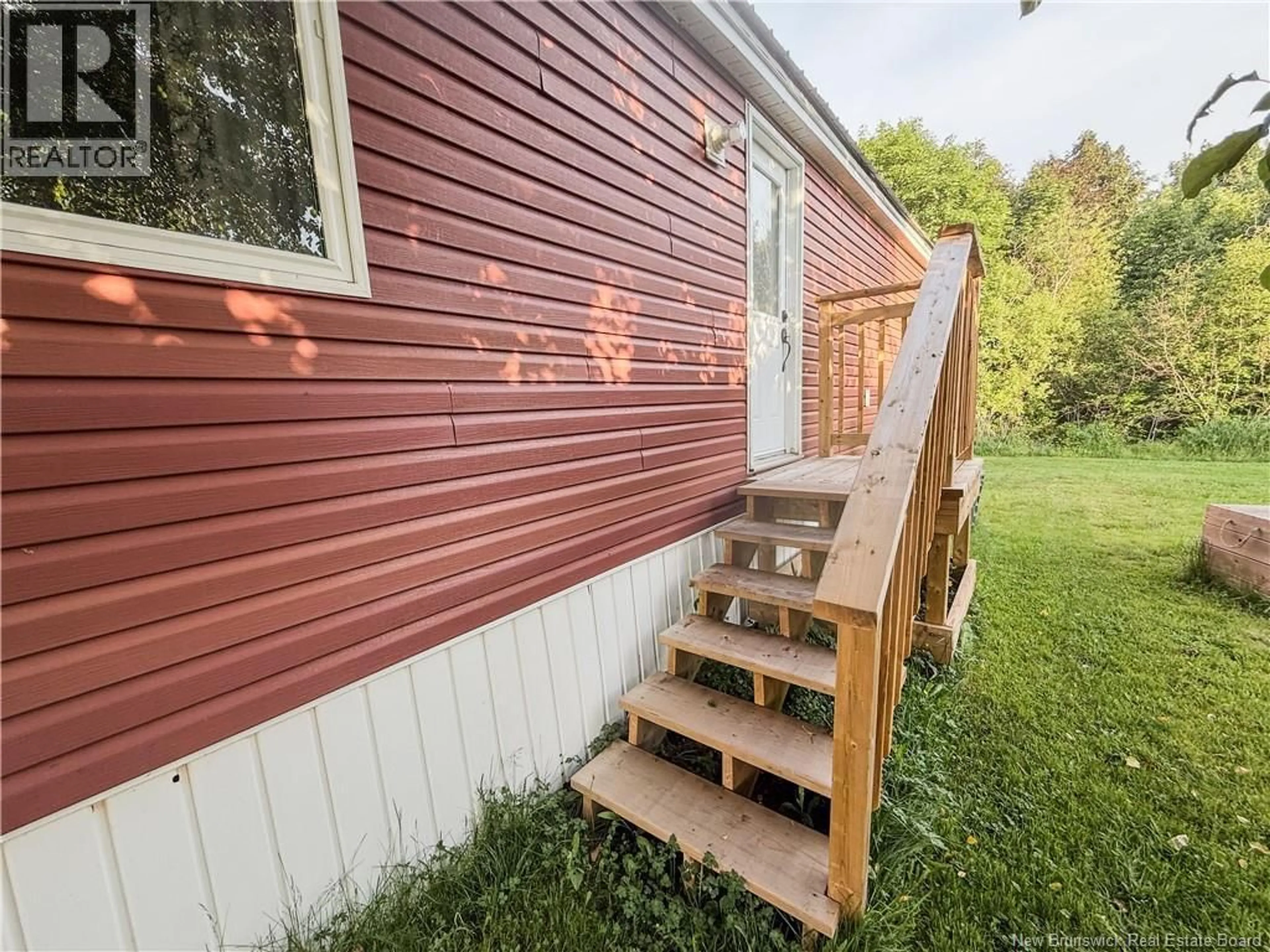 Home with vinyl exterior material, unknown for 36 FIRST STREET, Sussex Corner New Brunswick E4E5J3