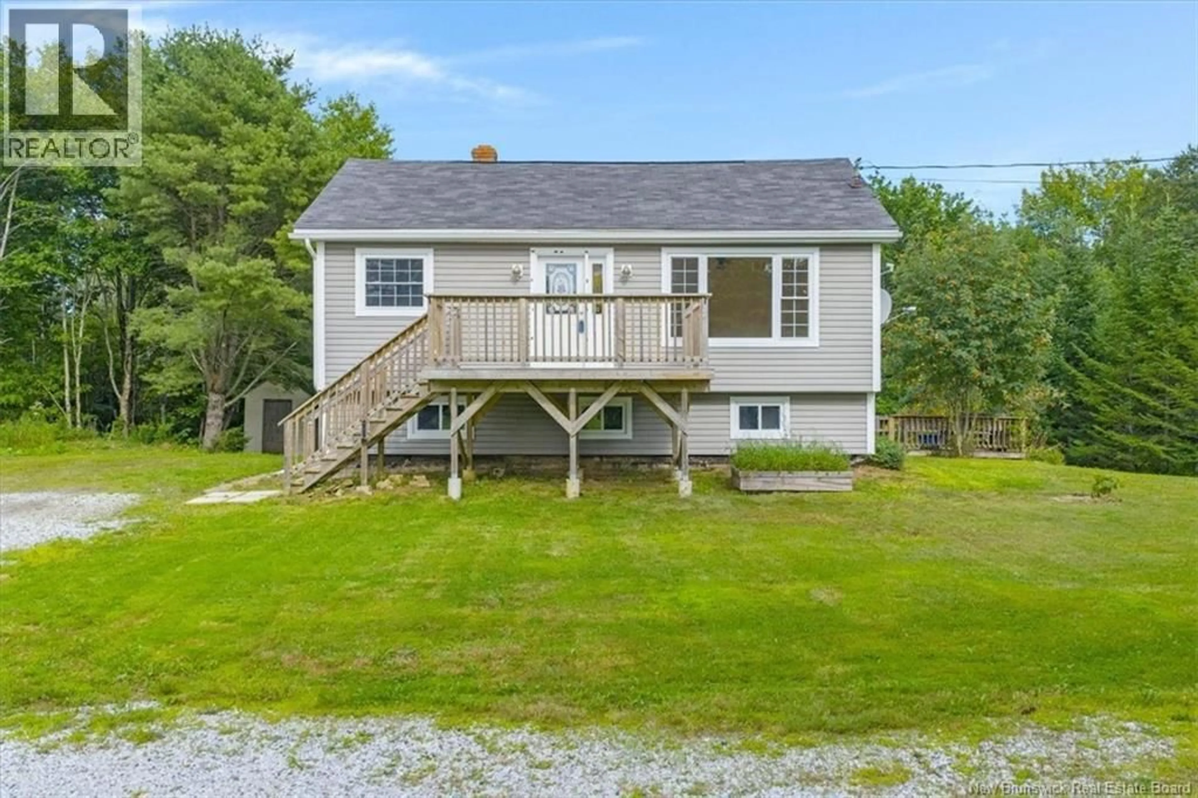 A pic from outside/outdoor area/front of a property/back of a property/a pic from drone, water/lake/river/ocean view for 152 HILL ROAD, Kingston New Brunswick E5N1H7