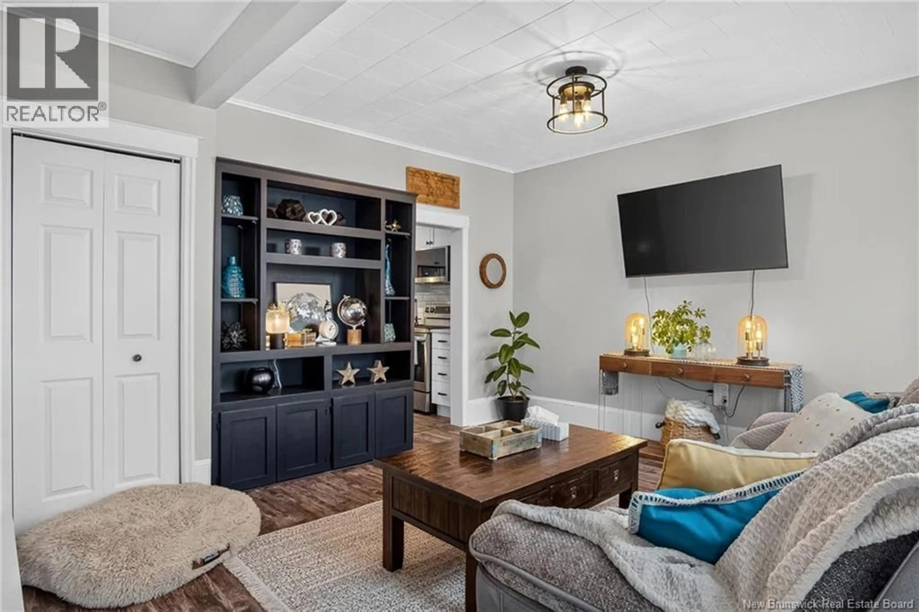 Living room with furniture, unknown for 118 MILLIDGE AVENUE, Saint John New Brunswick E2K2L9