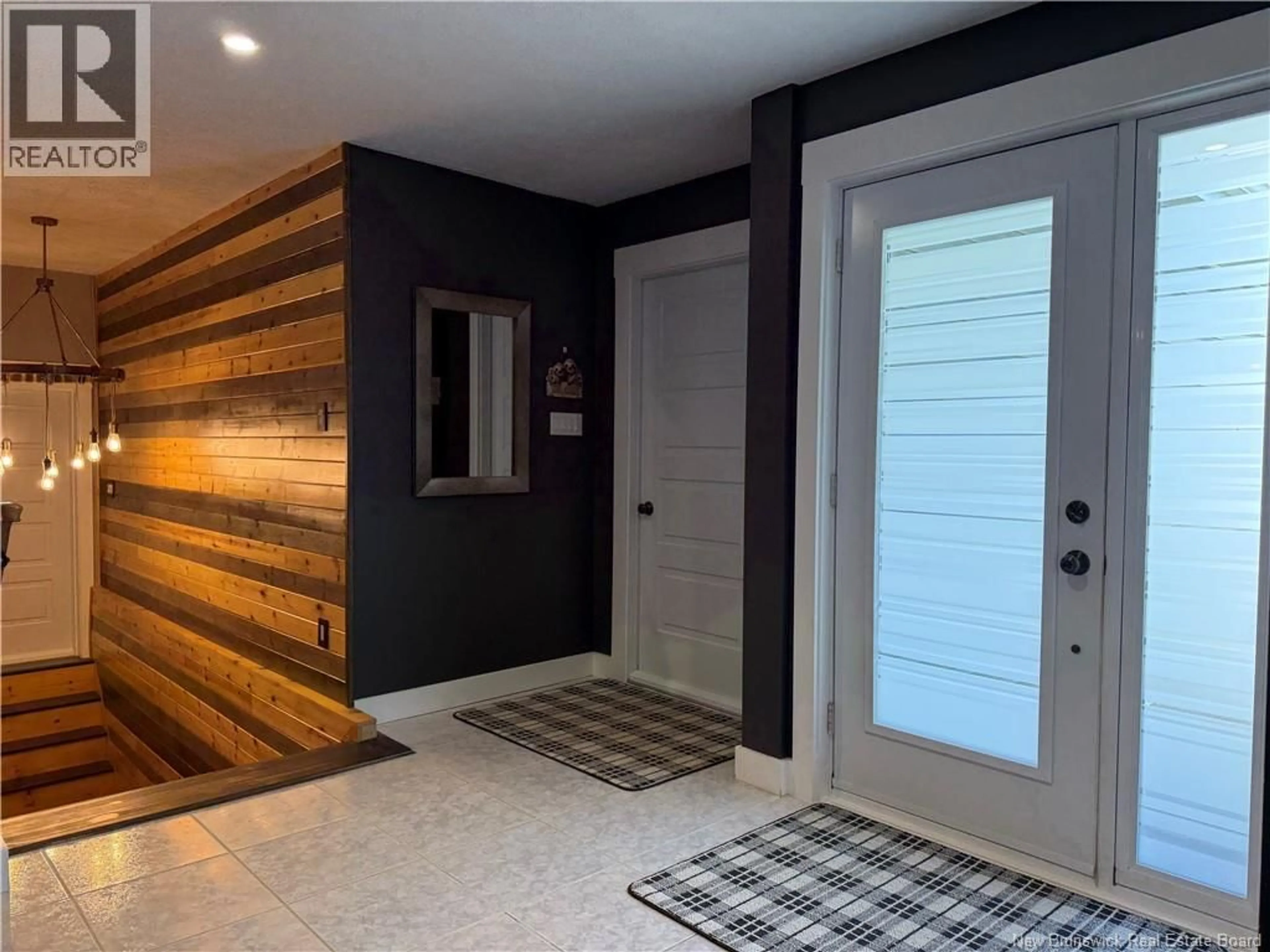 Indoor entryway for 265 CASWELL STREET, Grand-Sault/Grand Falls New Brunswick E3Z1A7