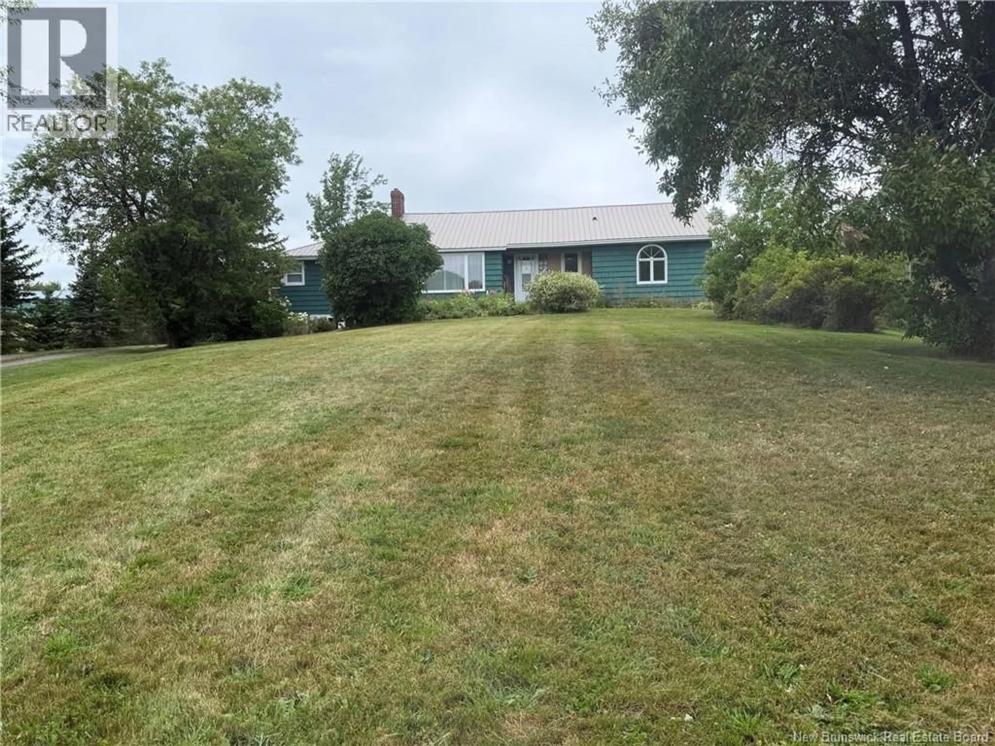 A pic from outside/outdoor area/front of a property/back of a property/a pic from drone, unknown for 4519 ROUTE 106, Petitcodiac New Brunswick E4Z6E9