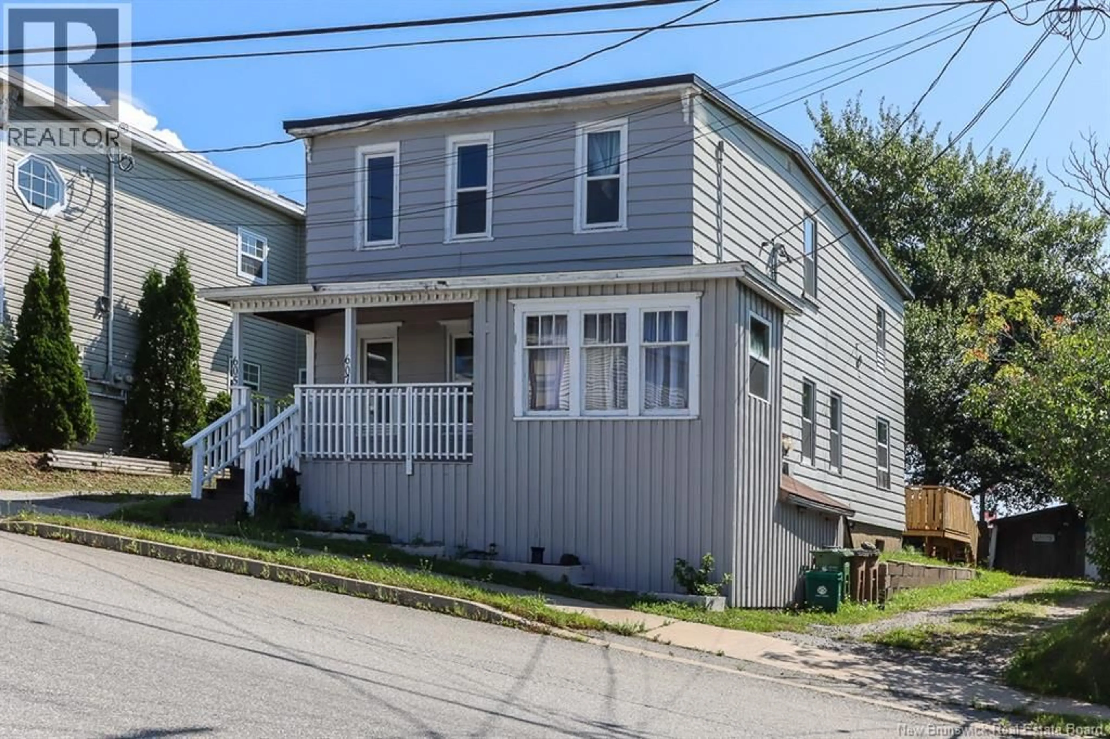 Home with vinyl exterior material, street for 605-607 HARDING STREET, Saint John New Brunswick E2M3M2