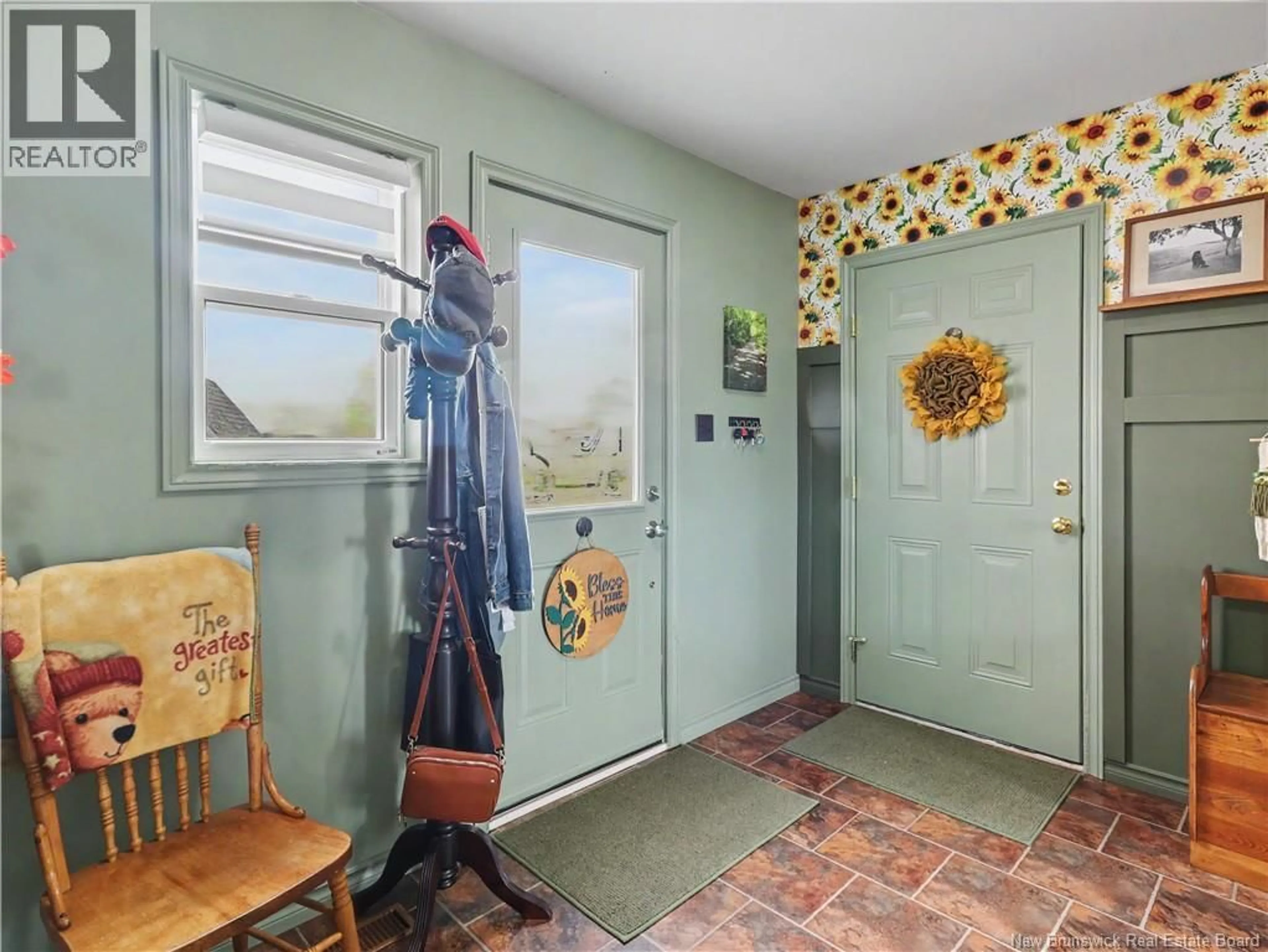 Indoor entryway for 215 ROUTE 560, Jacksonville New Brunswick E7M3E6