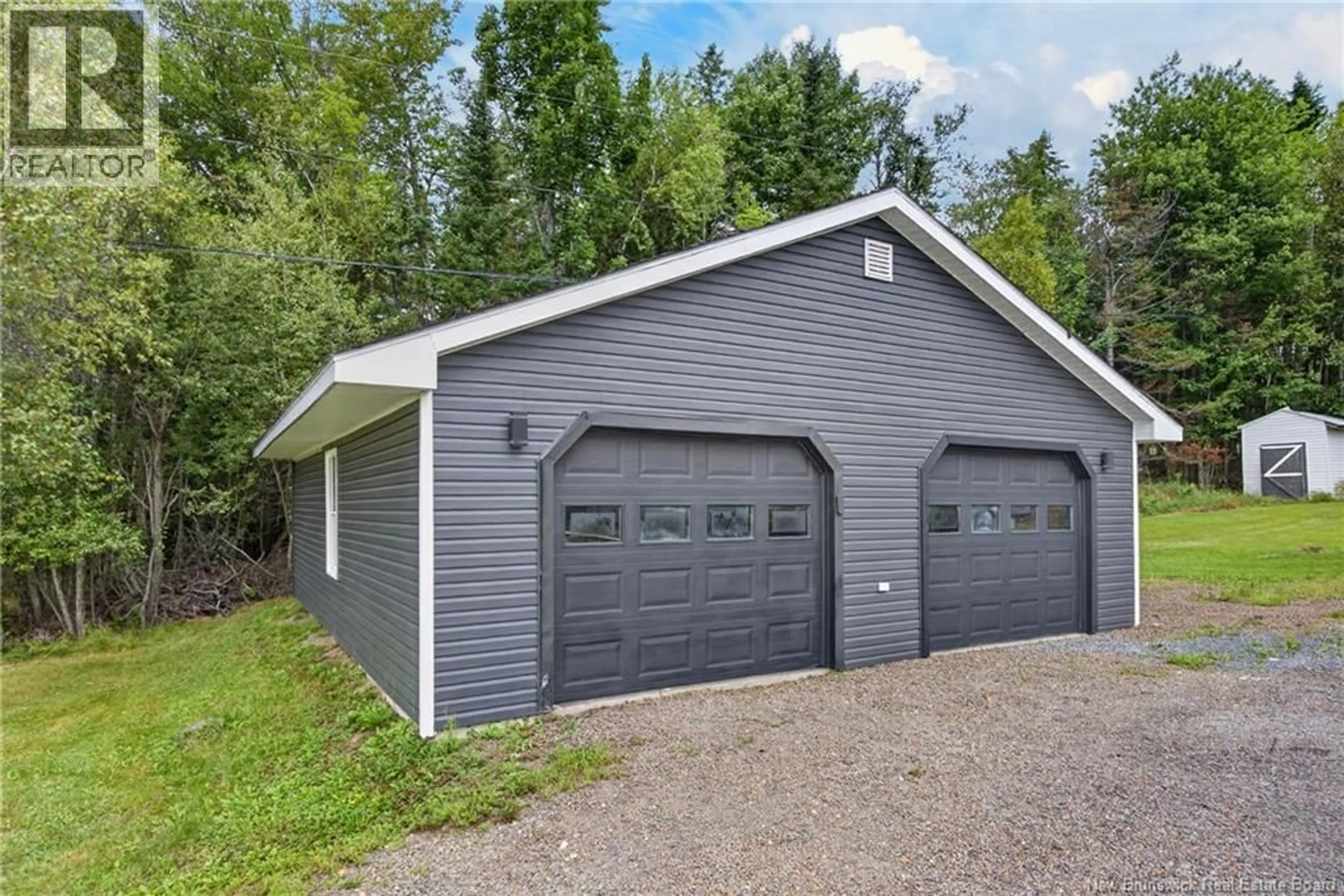 Indoor garage for 10 SOMMERSET LANE, Douglas New Brunswick E6G8B1