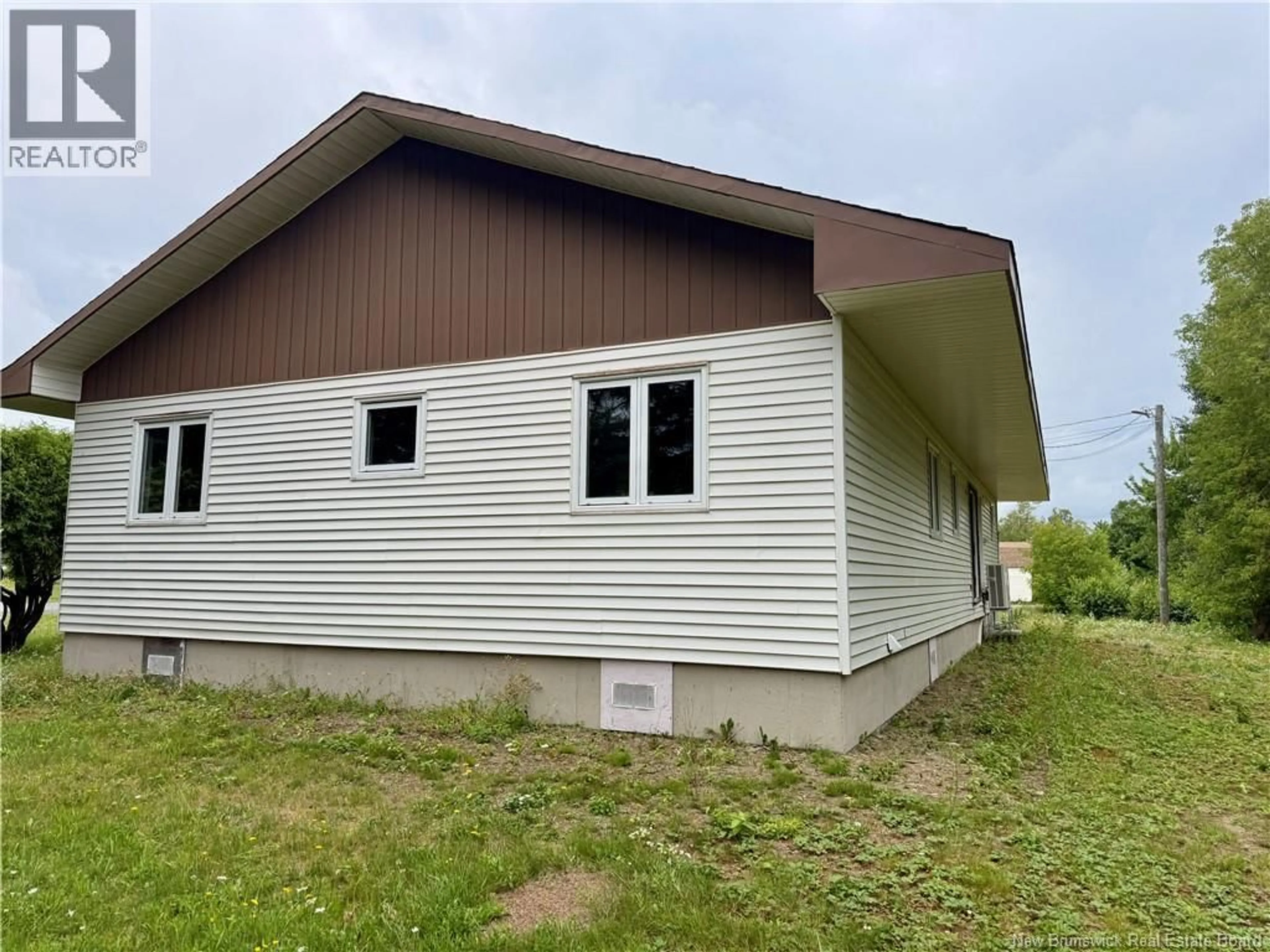 Home with vinyl exterior material, building for 263 CHEMIN VAL-COMEAU CHEMIN, Val-Comeau New Brunswick E1X1J9