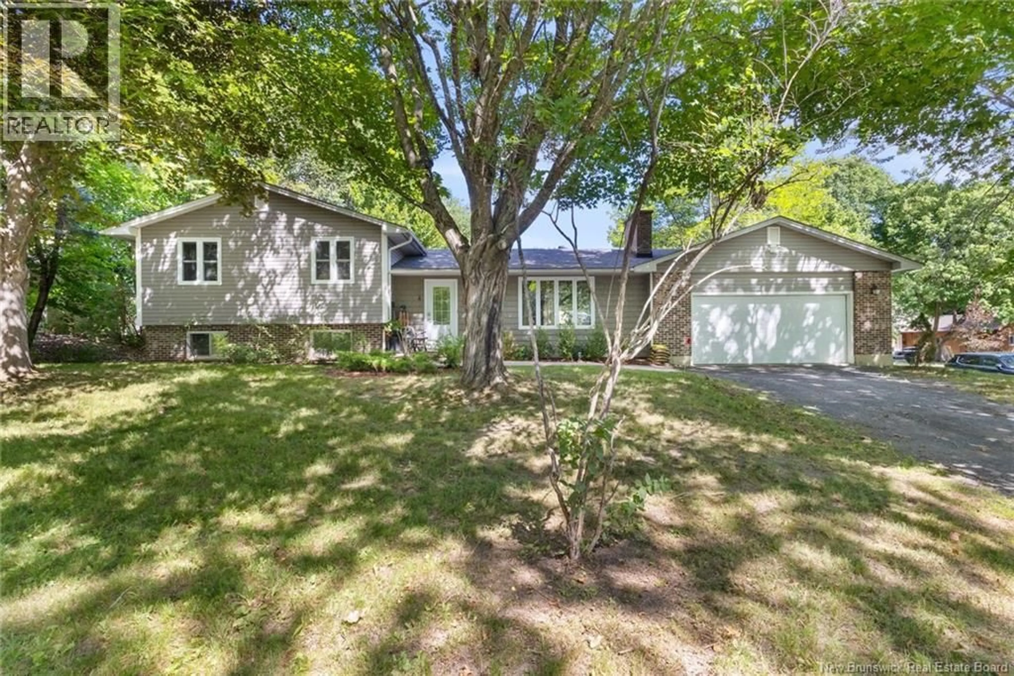 Unknown for 4 MULBERRY COURT, Fredericton New Brunswick E3A5J1