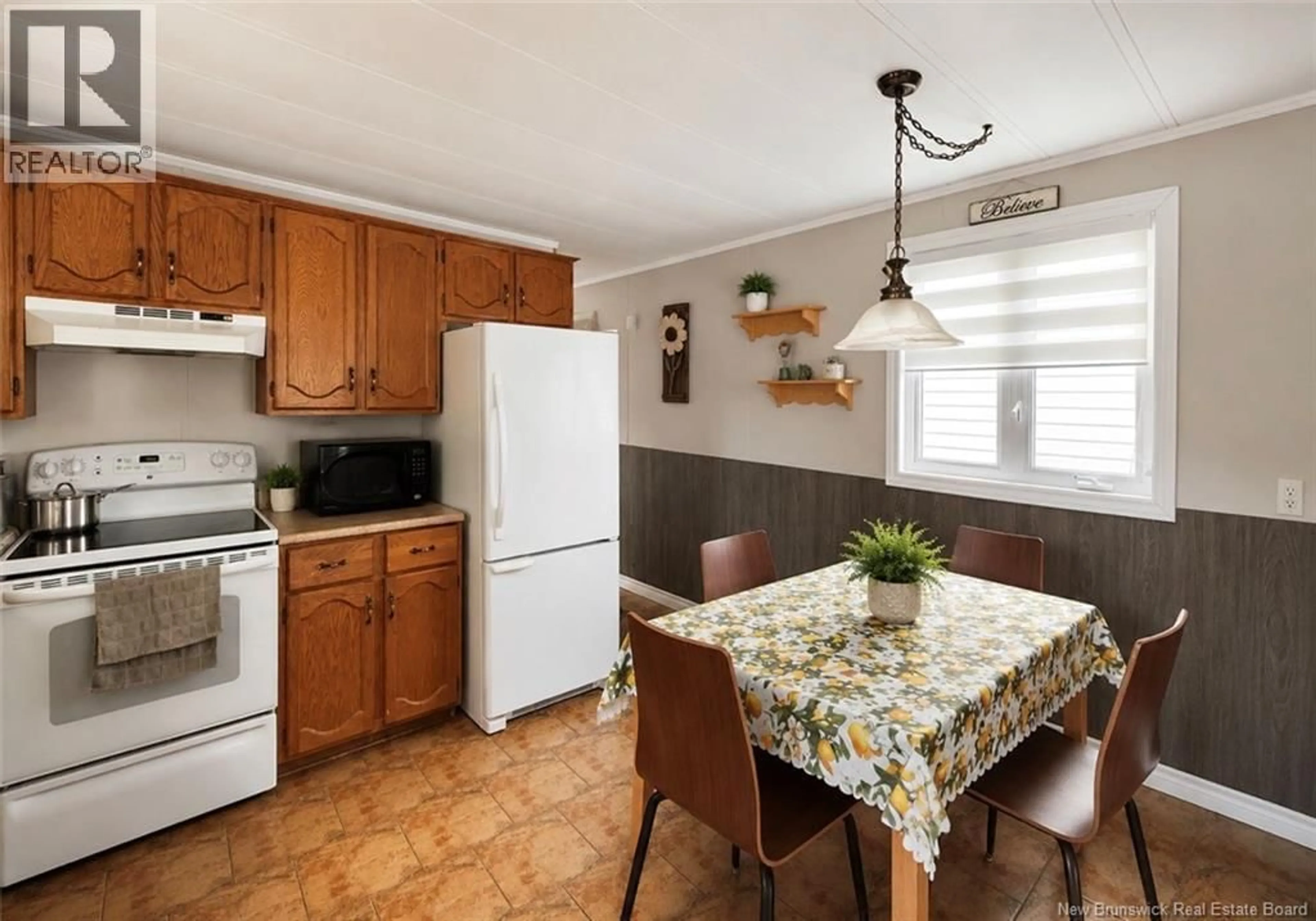 Standard kitchen, unknown for 29 PARC P'TISO STREET, Edmundston New Brunswick E3V3X7