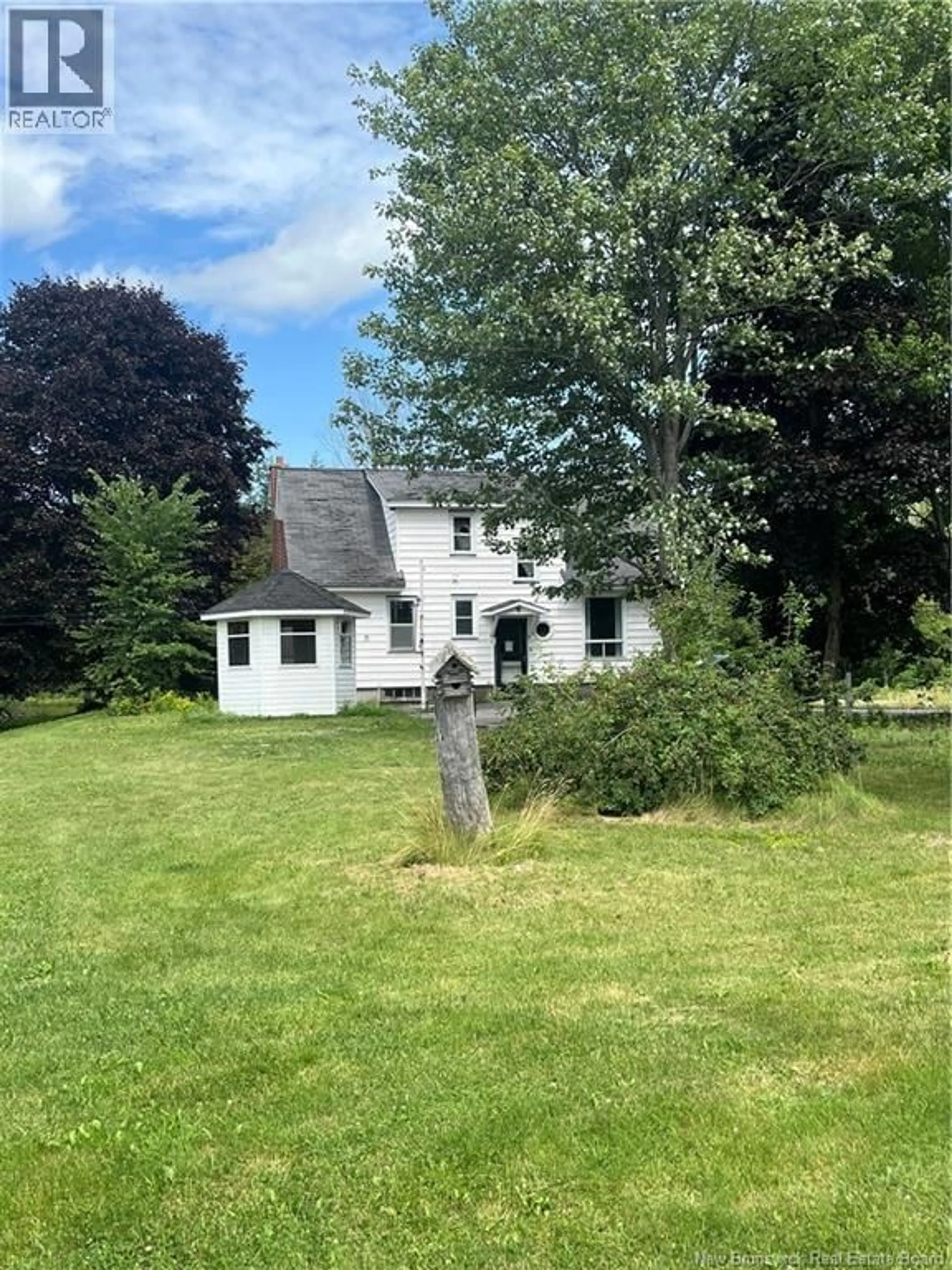 A pic from outside/outdoor area/front of a property/back of a property/a pic from drone, street for 6 BARRIEAU STREET, Miramichi New Brunswick E1N4V3