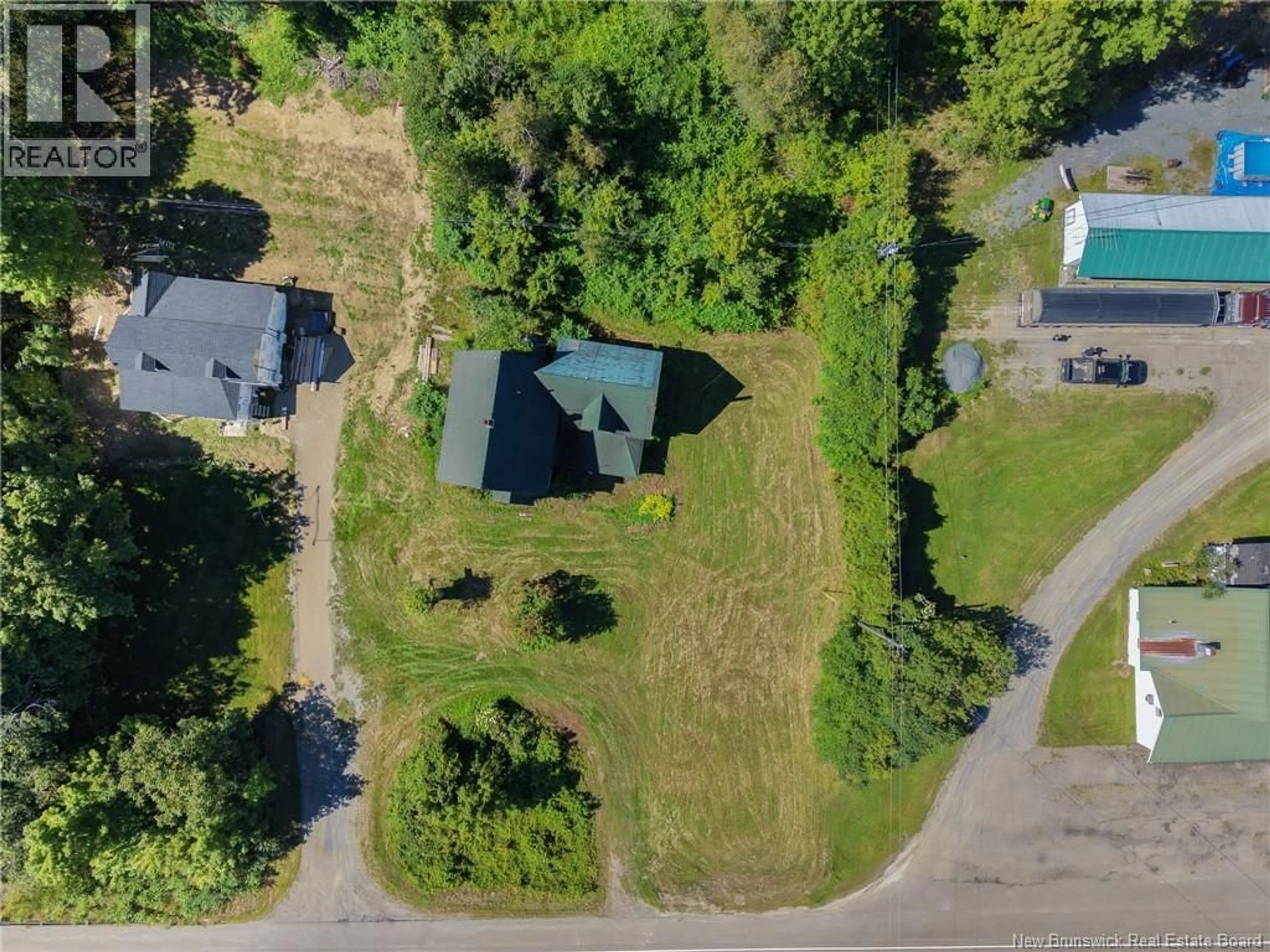 A pic from outside/outdoor area/front of a property/back of a property/a pic from drone, unknown for 7186 ROUTE 102, Dumfries New Brunswick E6G1P7