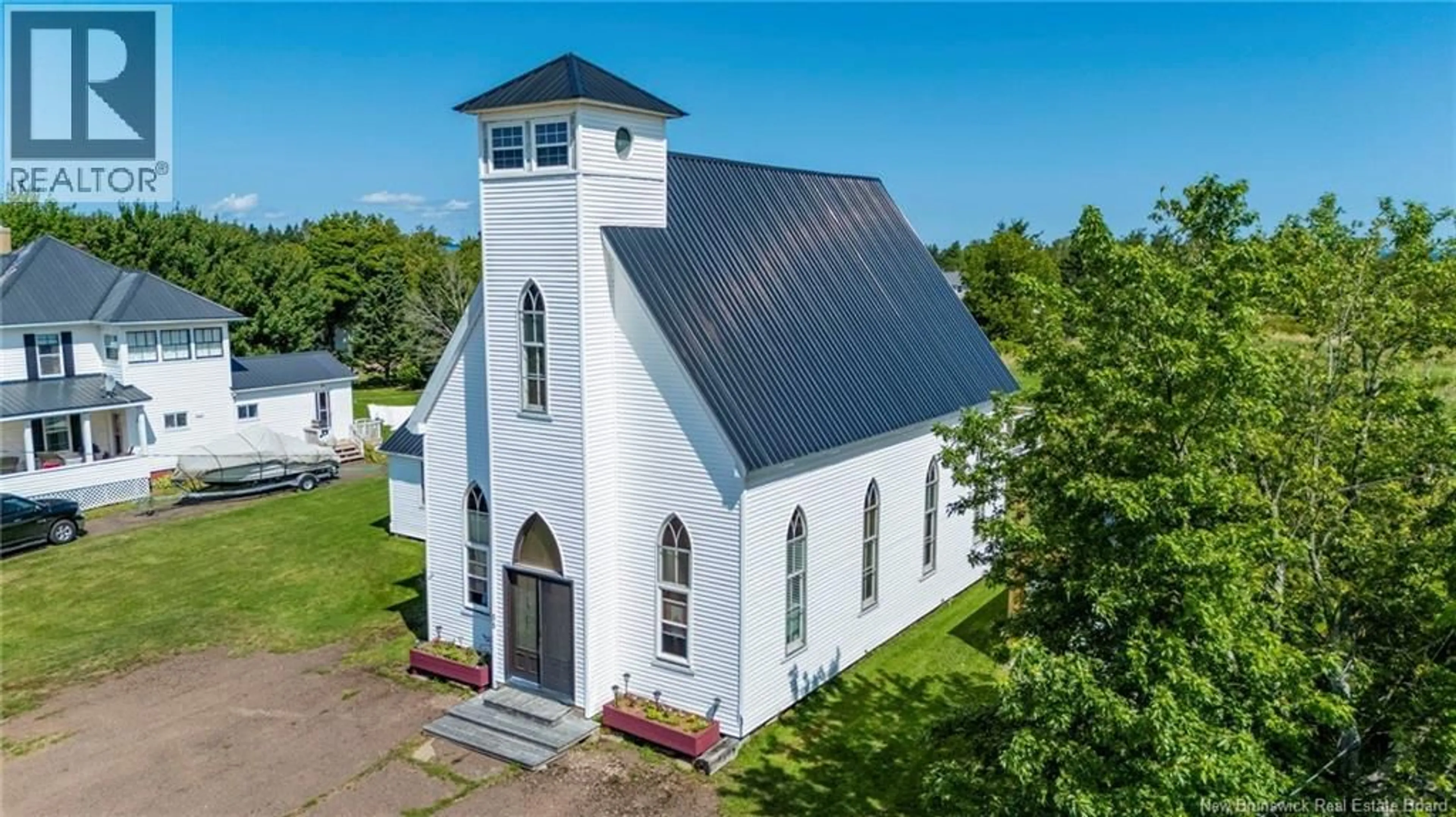 A pic from outside/outdoor area/front of a property/back of a property/a pic from drone, building for 55 ROUTE 955, Cape Tormentine New Brunswick E4M3A4
