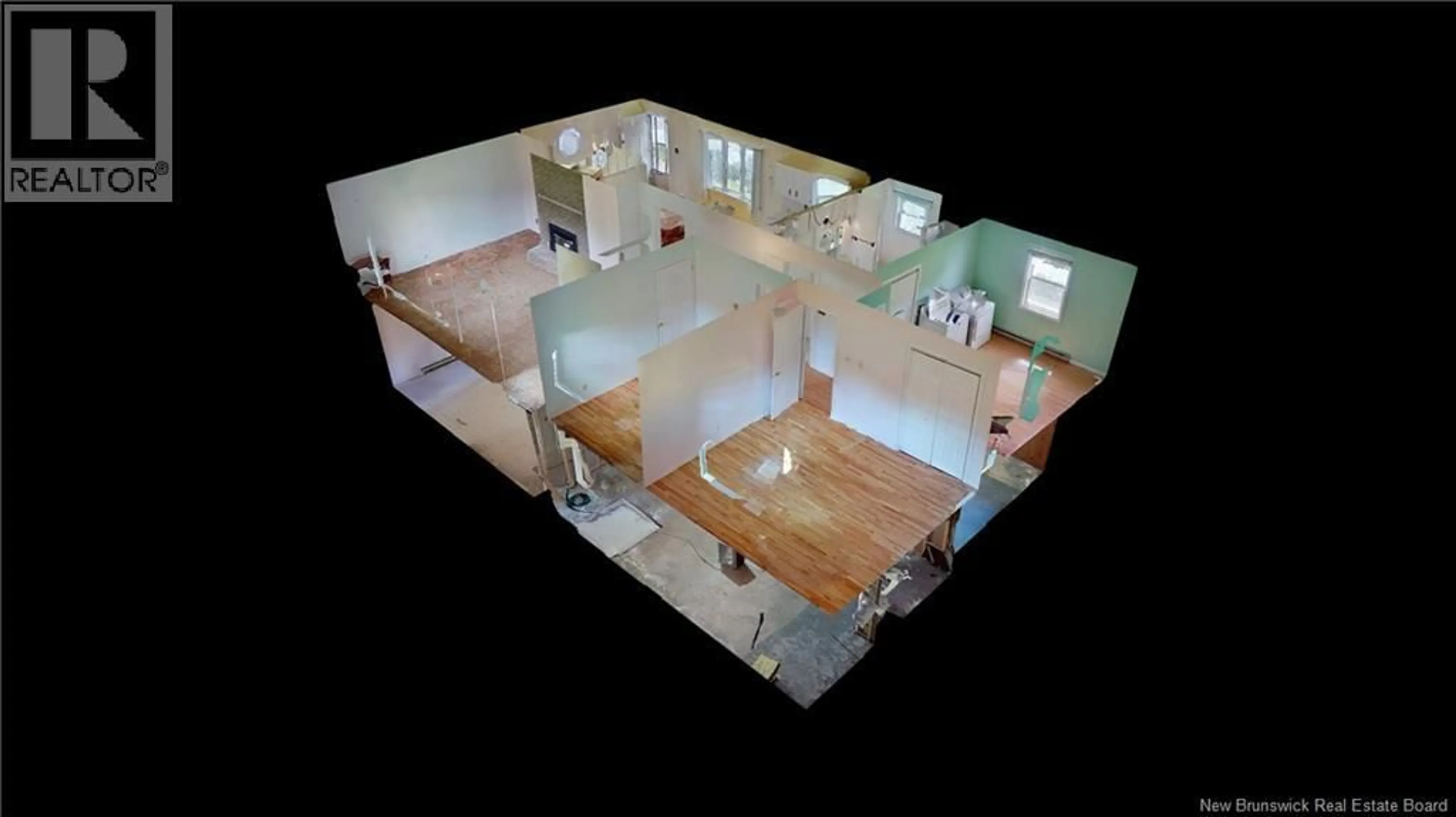 Indoor foyer for 42 RUE YVON, Saint-Antoine New Brunswick E4V1L1