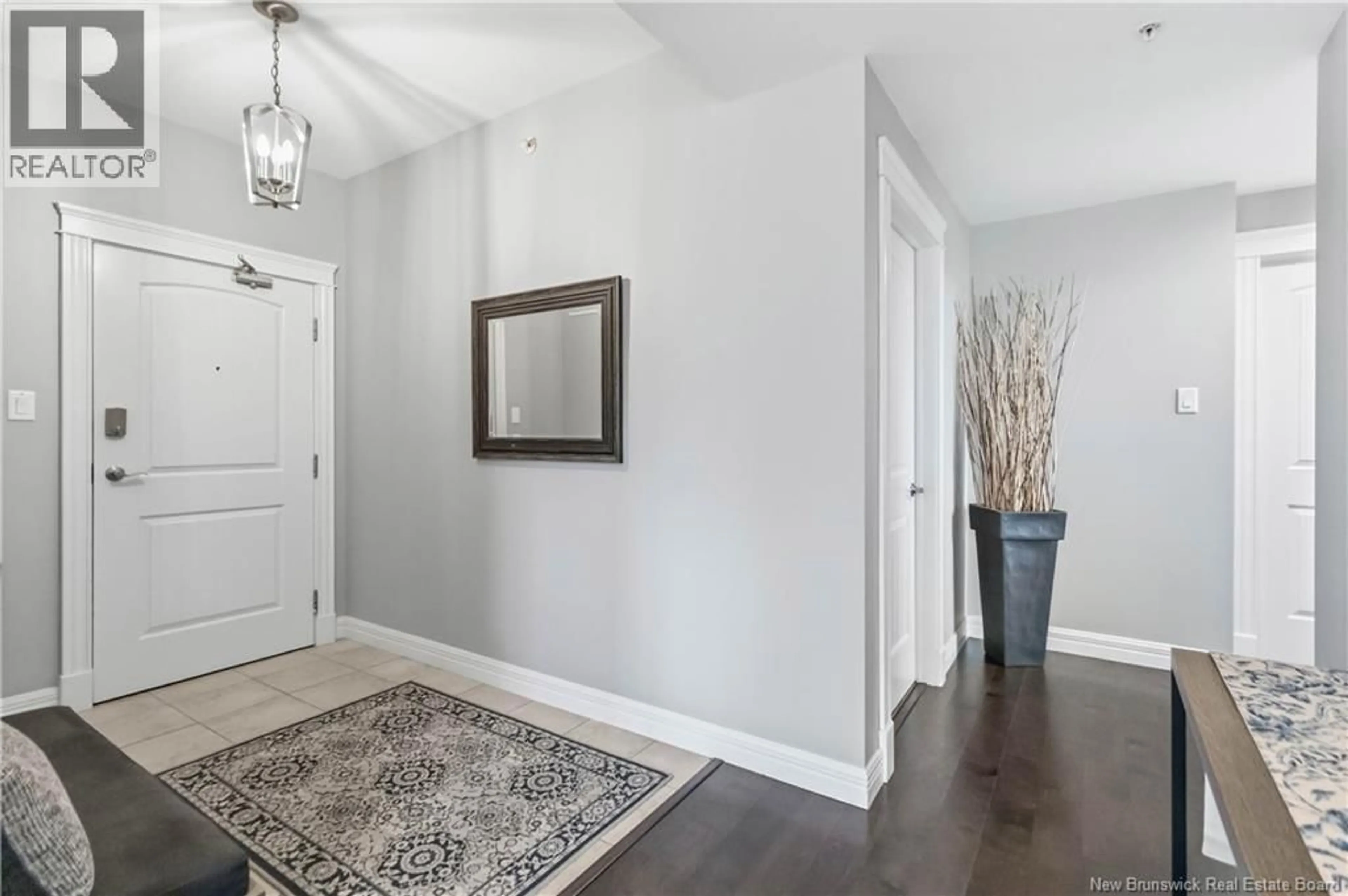 Indoor entryway for 208 - 185 ROYAL OAKS BOULEVARD, Moncton New Brunswick E1H2P7