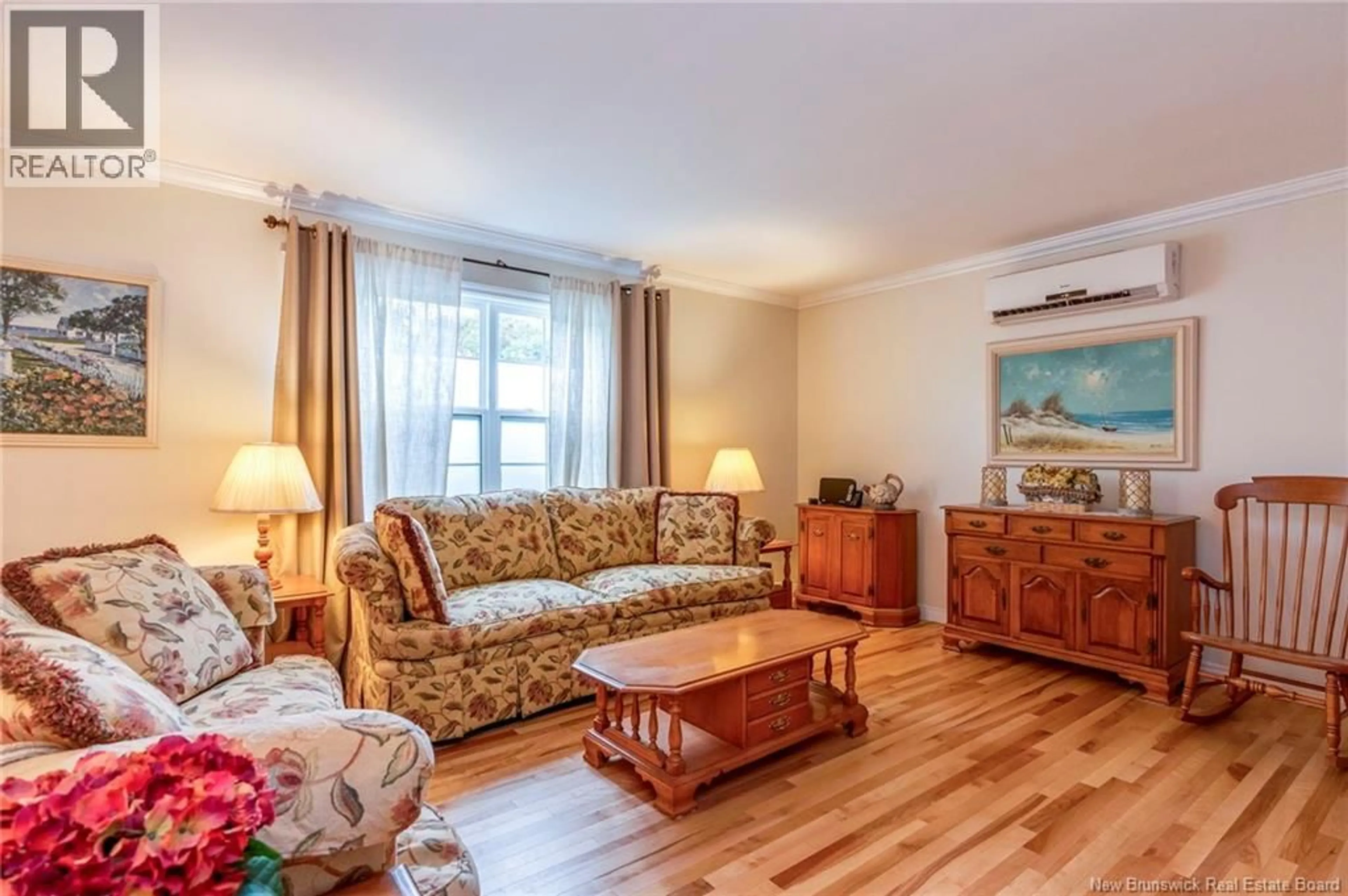 Living room with furniture, wood/laminate floor for 360 GONDOLA POINT, Rothesay New Brunswick E2E1X5