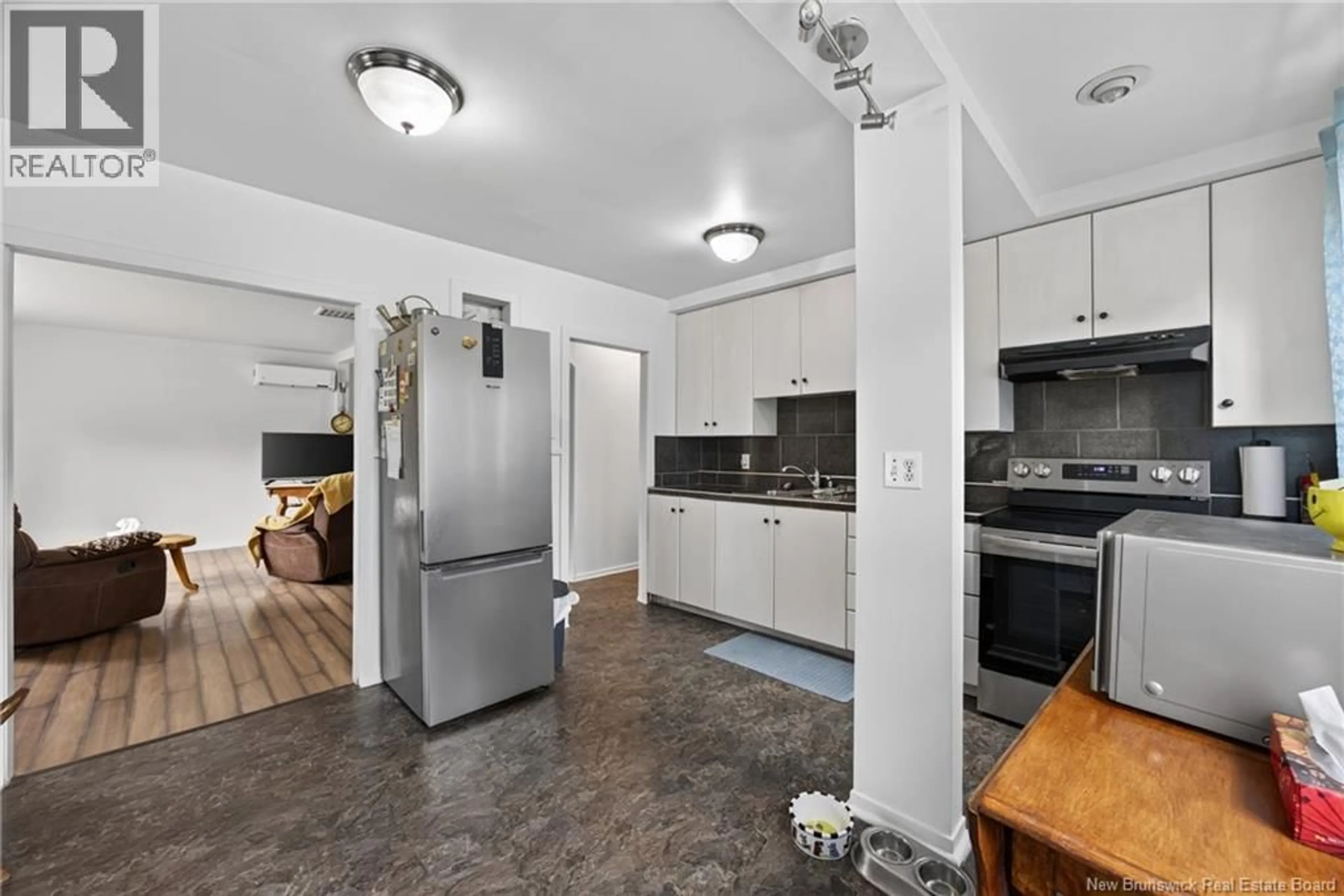 Standard kitchen, unknown for 251 CARNEY STREET, Devon New Brunswick E3A3A3