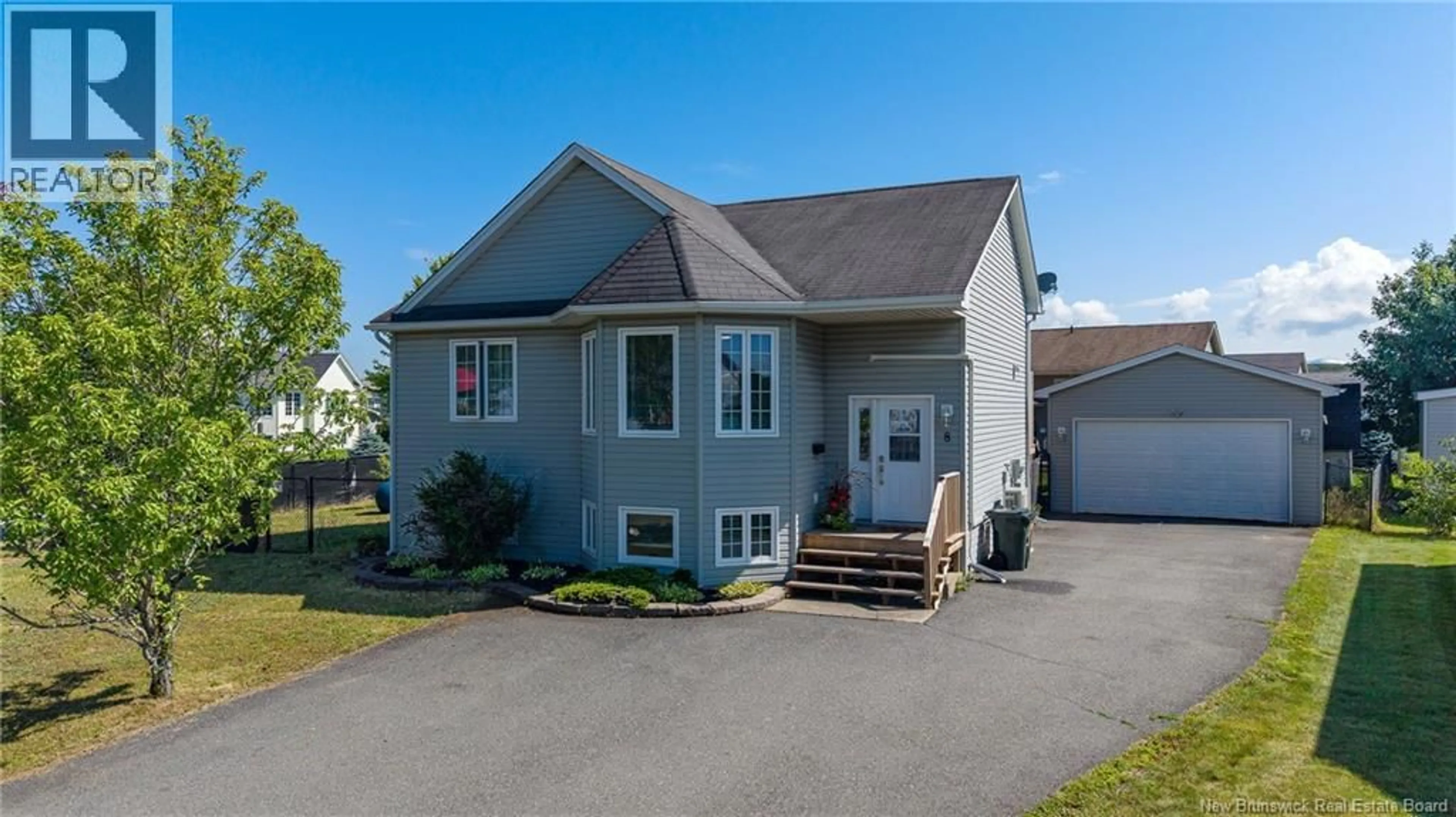 Home with vinyl exterior material, unknown for 8 OMEGA DRIVE, Saint John New Brunswick E2J5C8