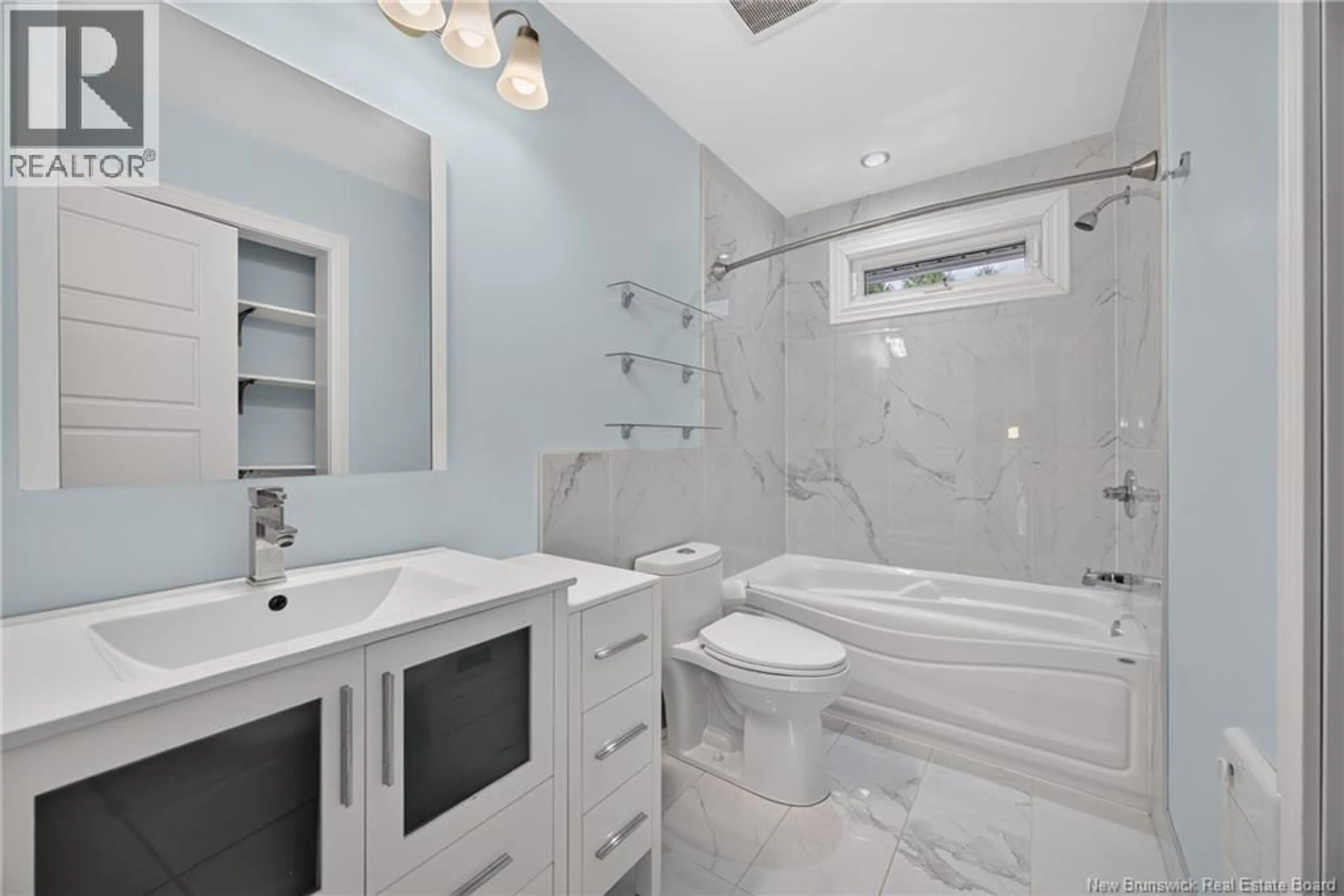 Contemporary bathroom, ceramic/tile floor for 880 GLENGARRY PLACE, Fredericton New Brunswick E3B5Z9