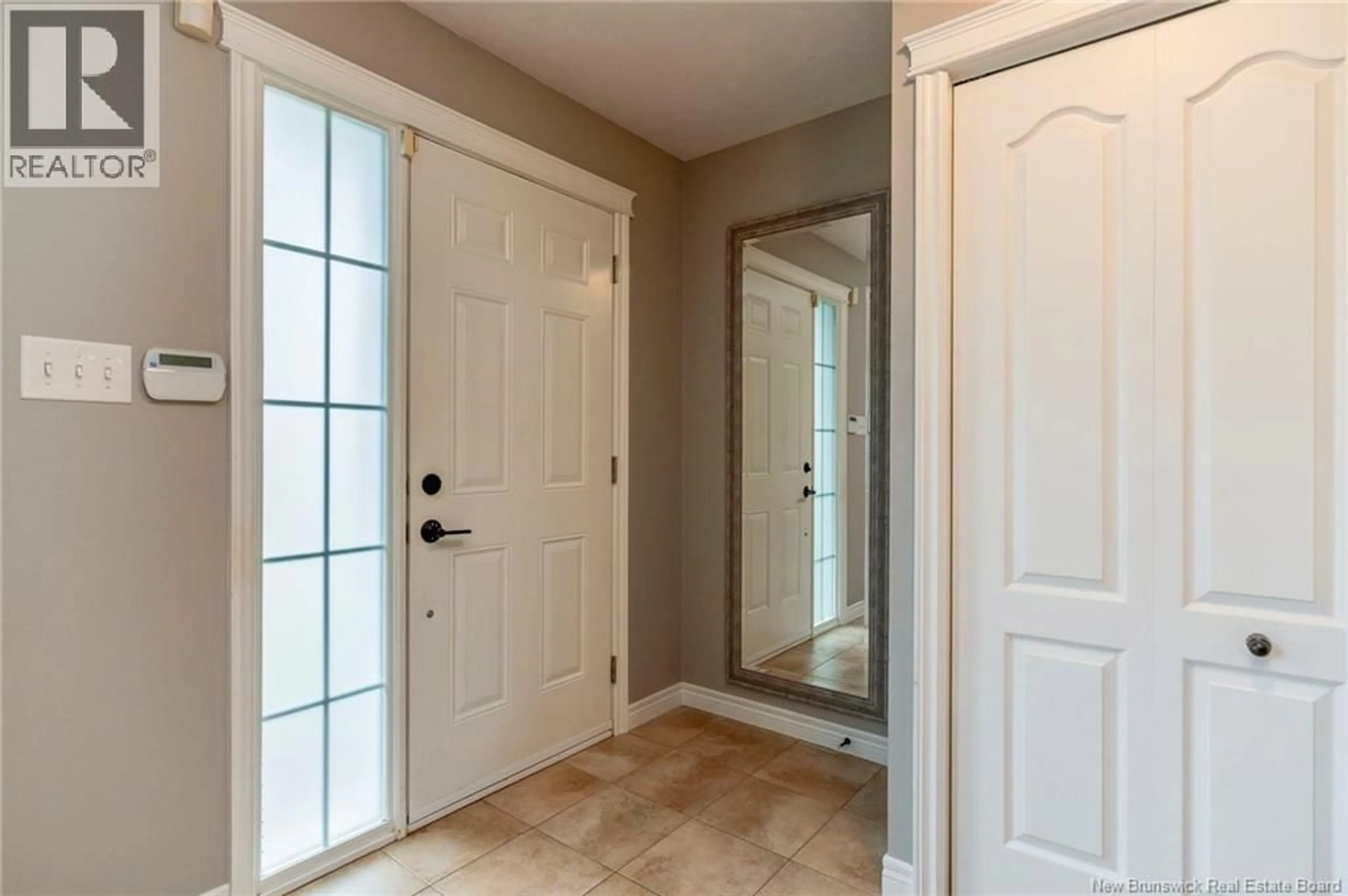 Indoor entryway for 71 HOULAHAN STREET, Dieppe New Brunswick E1A0S9