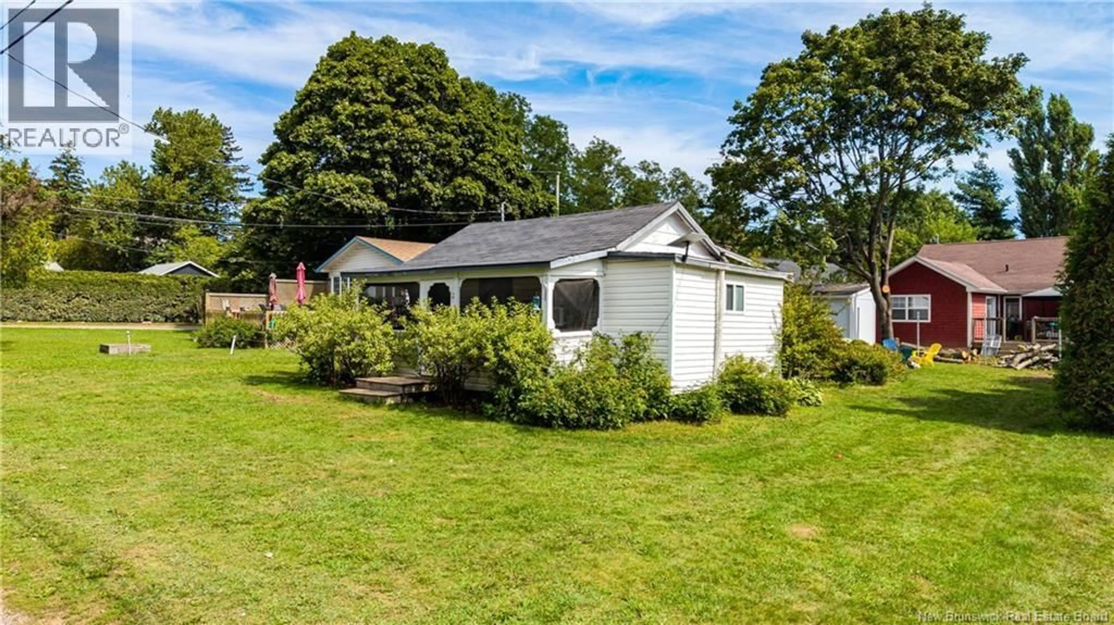 Shed for 27 SATINWOOD AVENUE, Pointe-Du-Chêne New Brunswick E4P5B3
