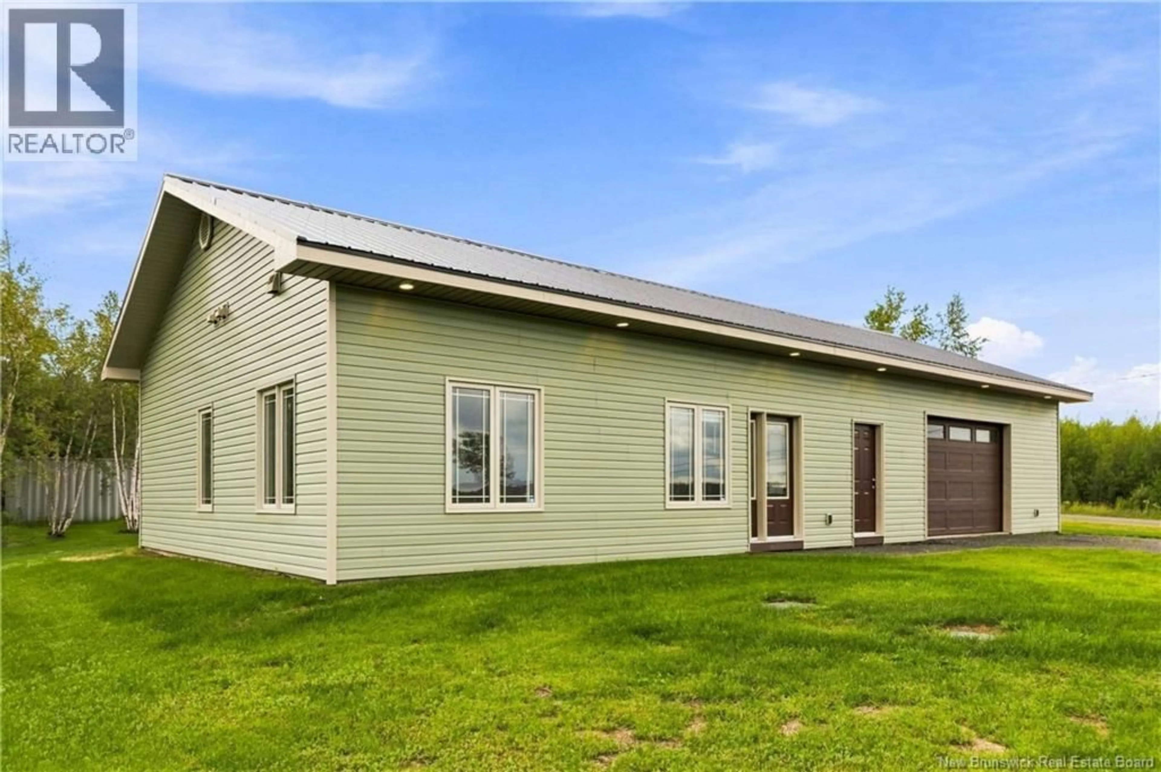 Home with vinyl exterior material, building for 21 DE LA MONTEE, Notre-Dame New Brunswick E4V0C9