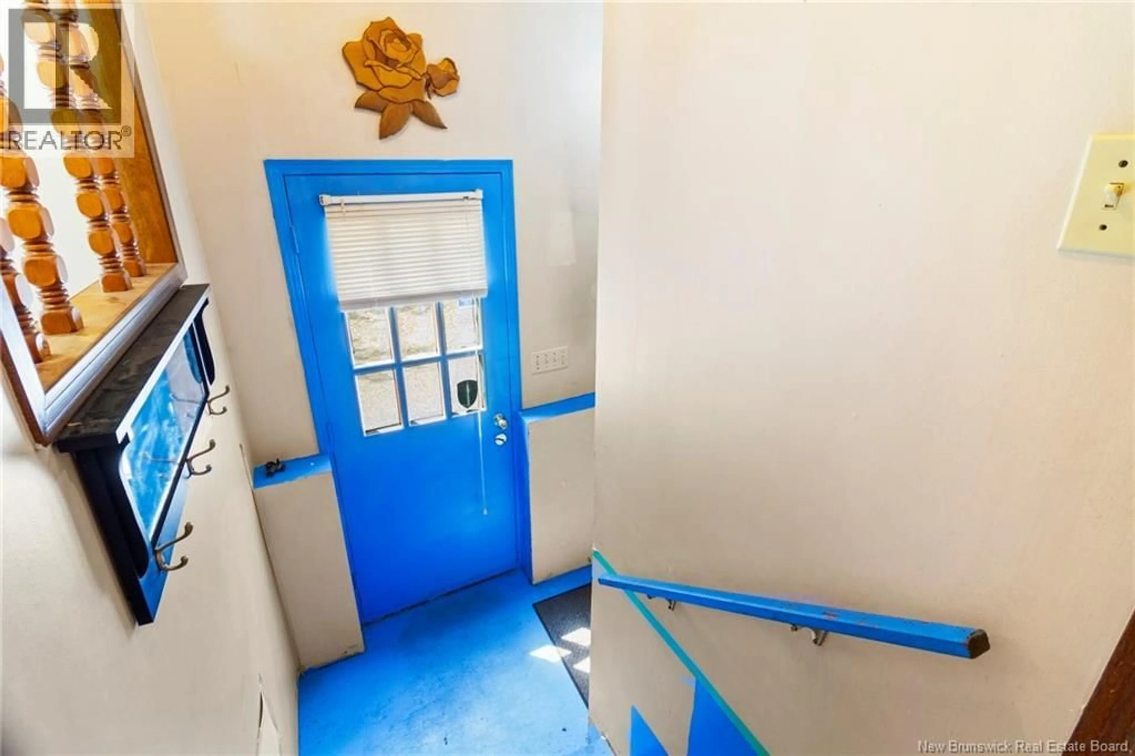 Indoor foyer for 82 CHESTNUT DRIVE, Minto New Brunswick E4B3L5