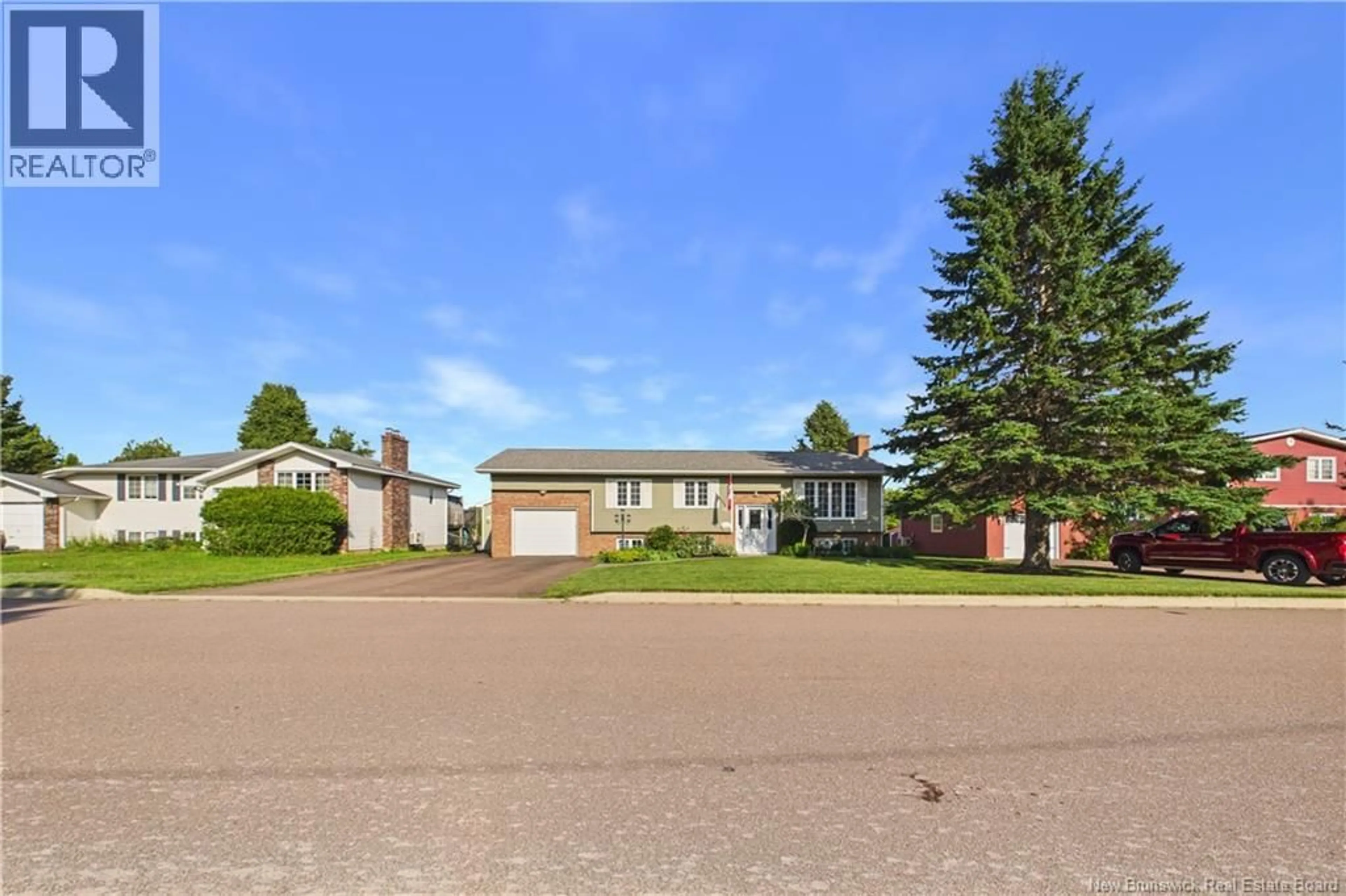 A pic from outside/outdoor area/front of a property/back of a property/a pic from drone, street for 23 POINTE AUX RENARDS, Dieppe New Brunswick E1A7W7