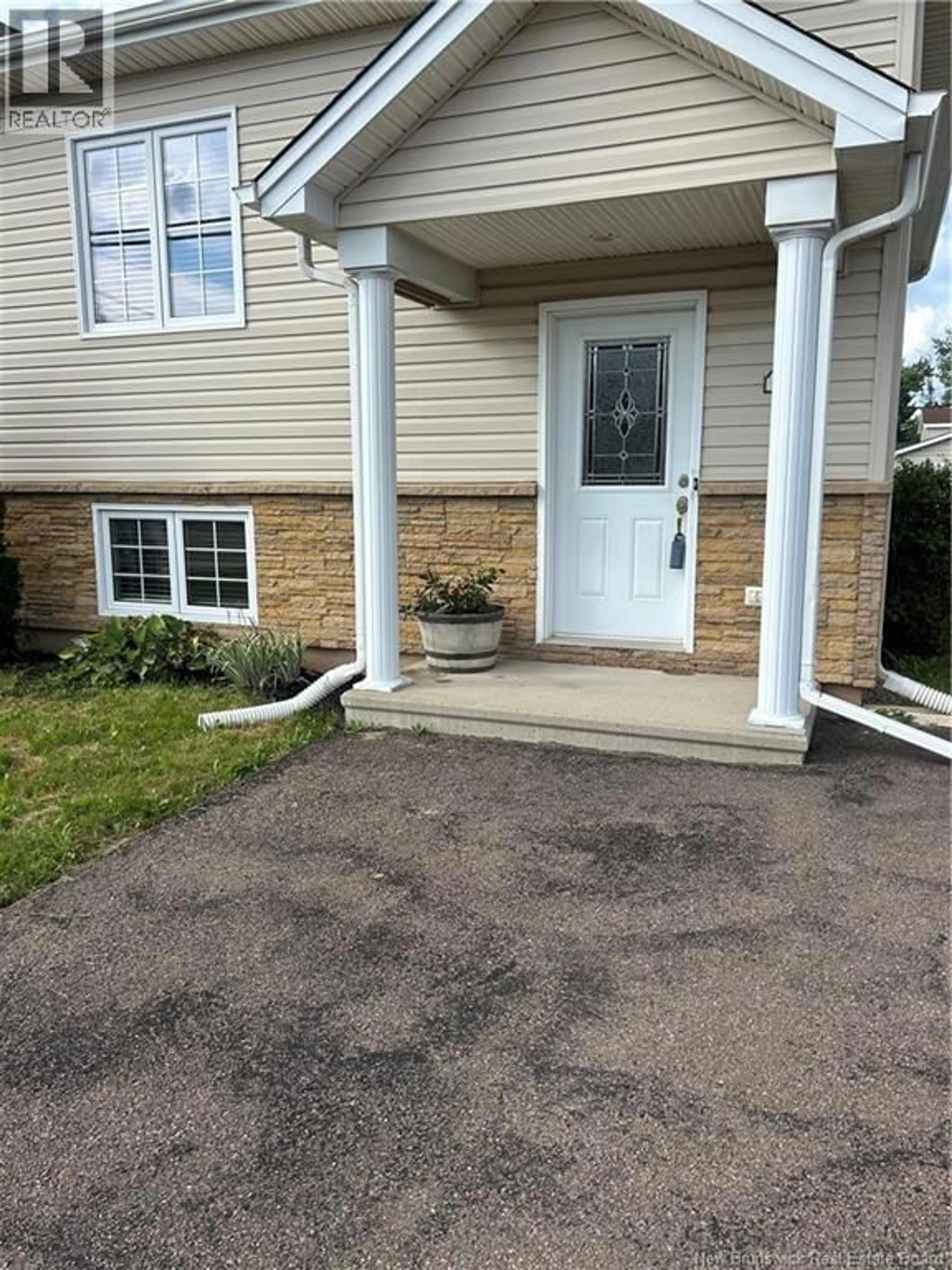 Unknown for 106 LAKEBURN AVENUE, Dieppe New Brunswick E1A0Y7