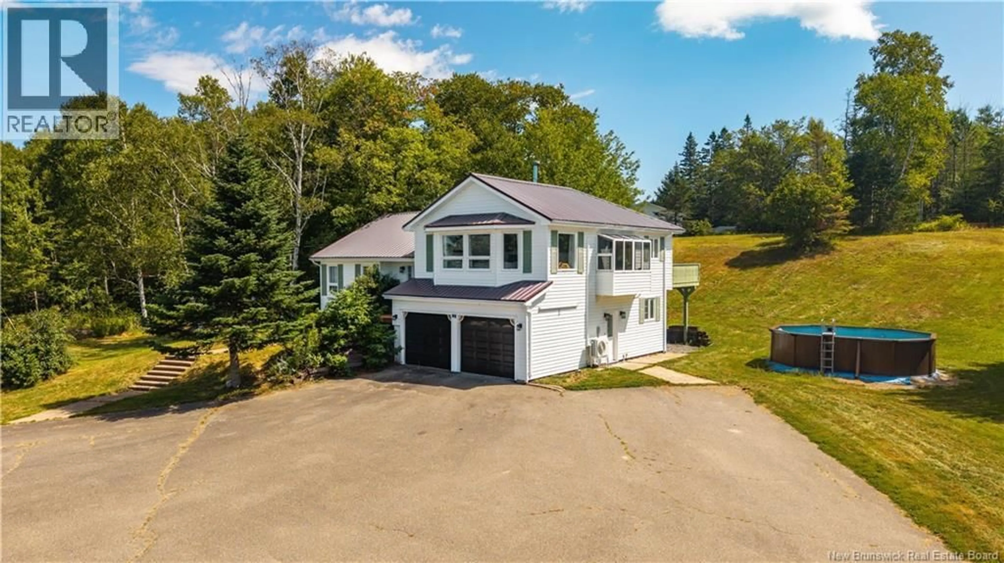 A pic from outside/outdoor area/front of a property/back of a property/a pic from drone, unknown for 2 SUNSET BOULEVARD, Pennfield New Brunswick E5H2M1