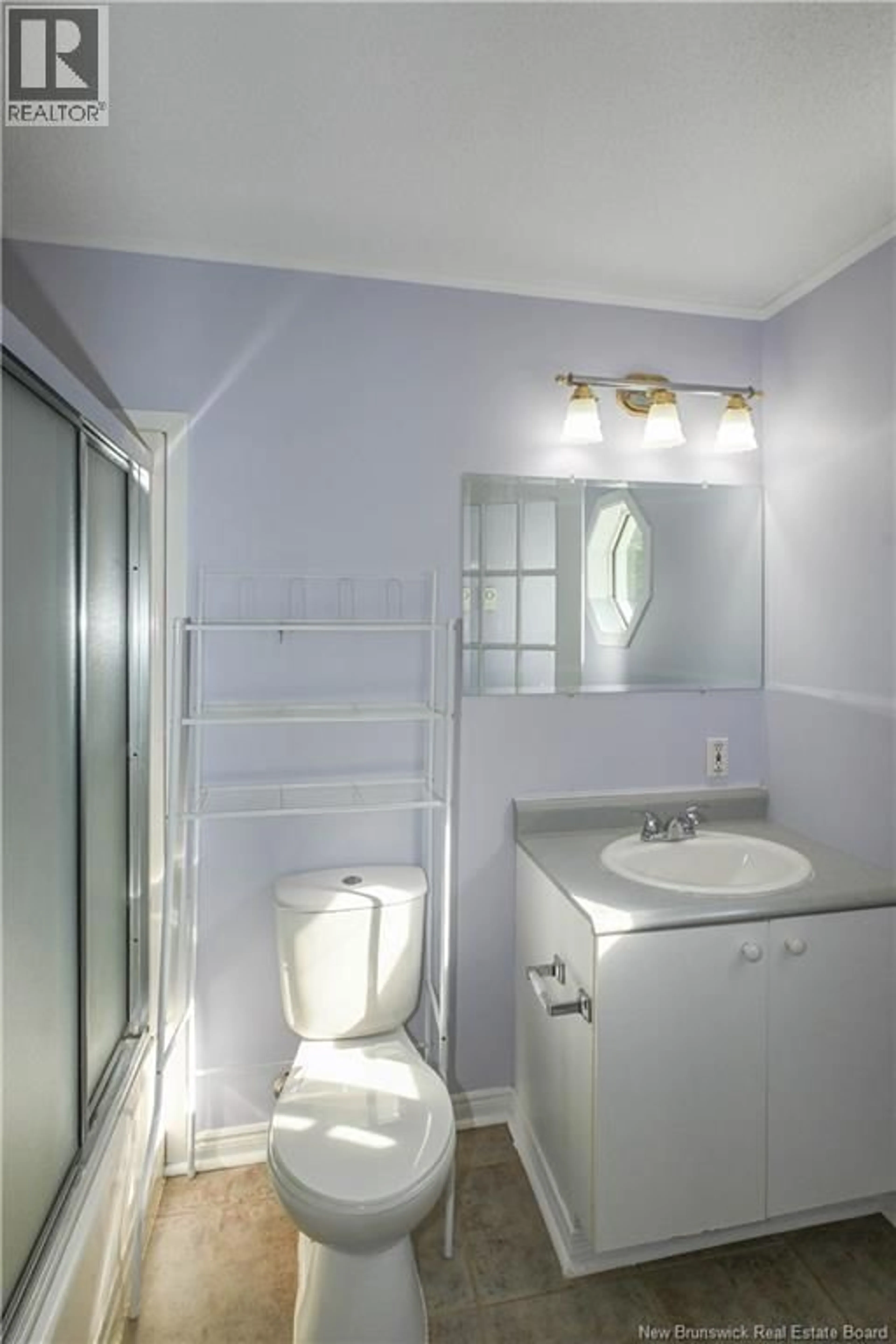 Standard bathroom, ceramic/tile floor for 131 LOUDUN AVENUE, Shippagan New Brunswick E8S1X4