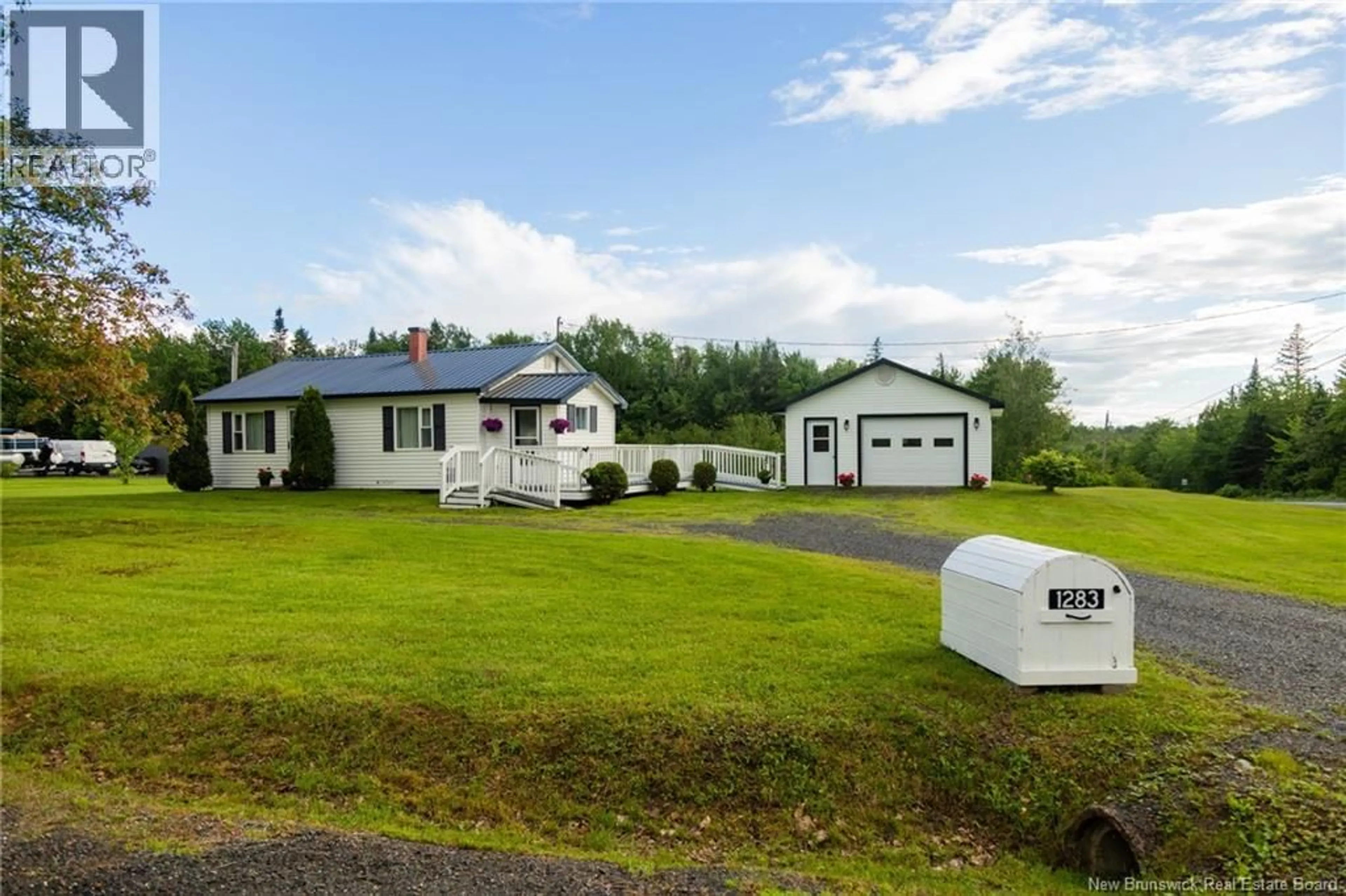 A pic from outside/outdoor area/front of a property/back of a property/a pic from drone, unknown for 1283 ROUTE 636, Harvey New Brunswick E6K3G9