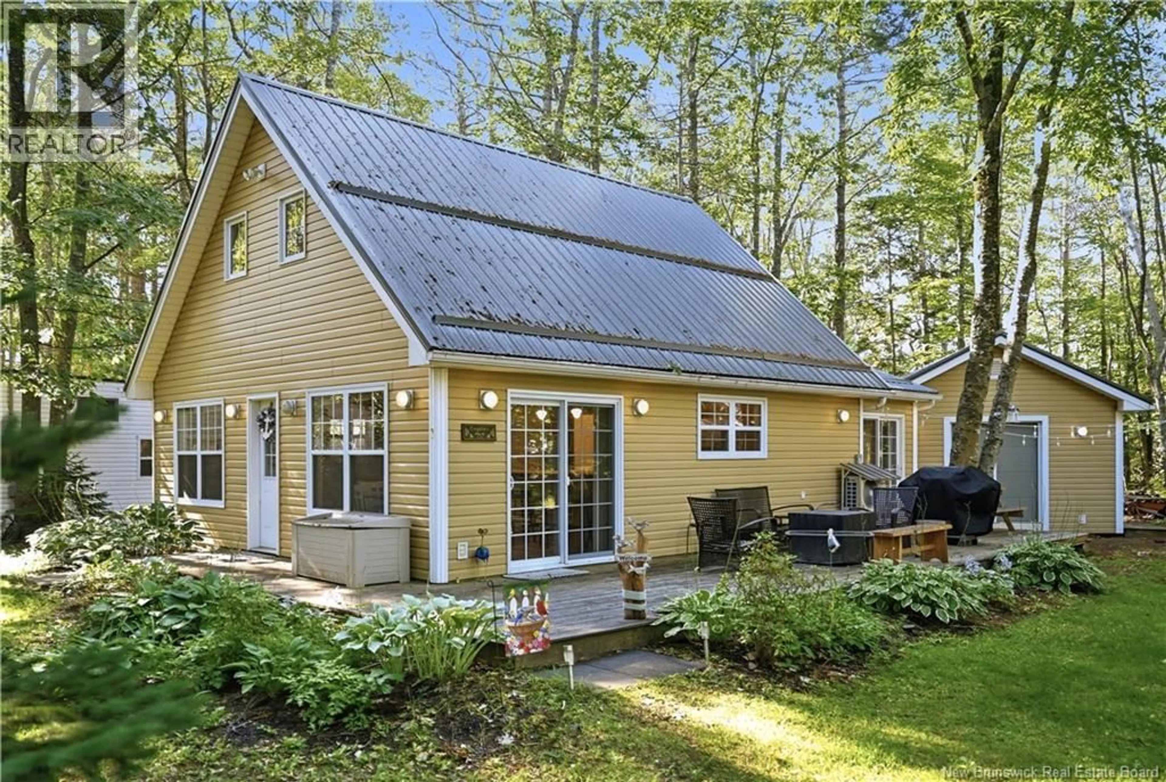 Home with vinyl exterior material, street for 7 BUCCANEER, Cocagne New Brunswick E4R2G7
