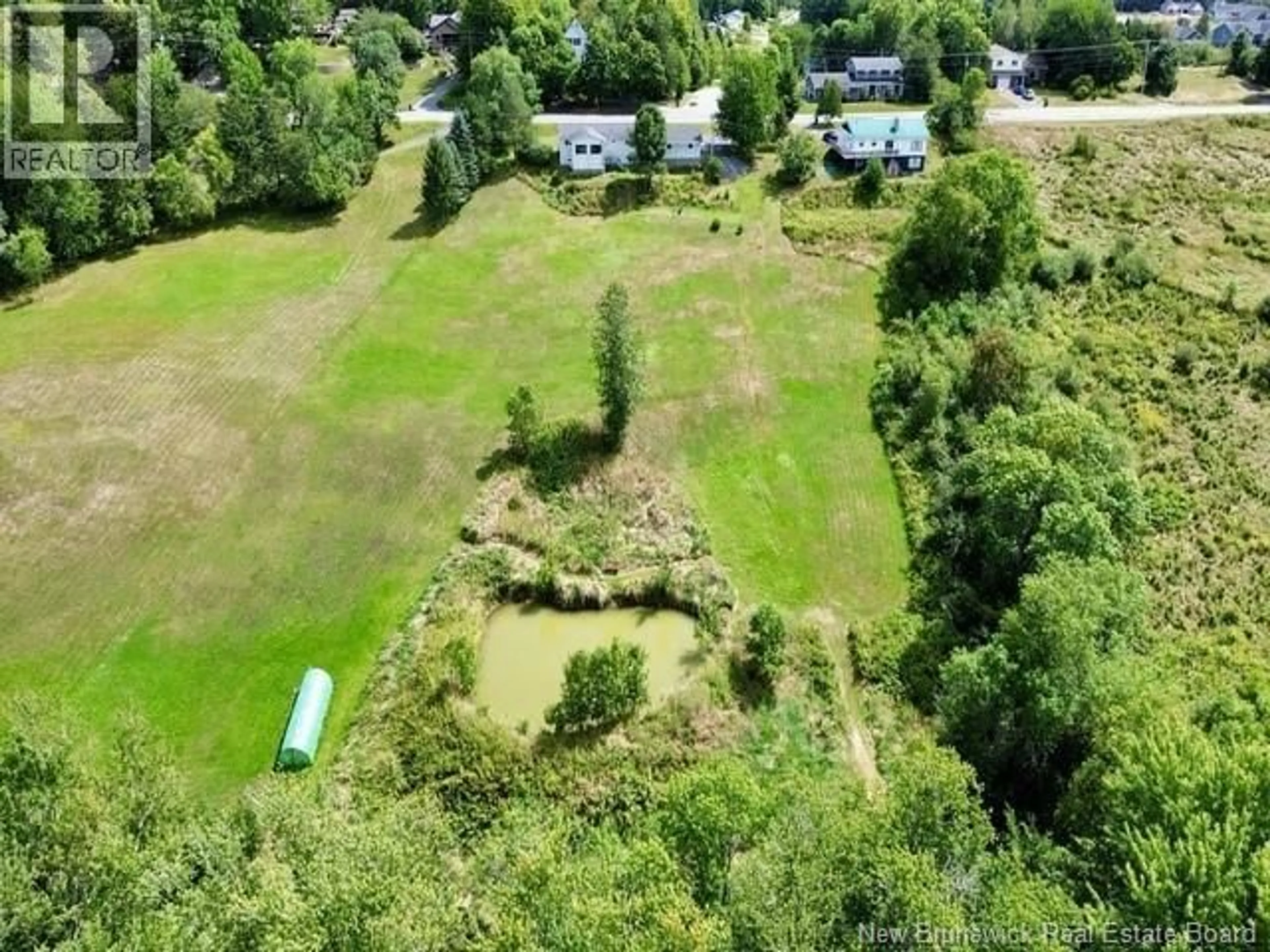 A pic from outside/outdoor area/front of a property/back of a property/a pic from drone, unknown for 376 KENNEBECASIS RIVER ROAD, Hampton New Brunswick E5N6P3