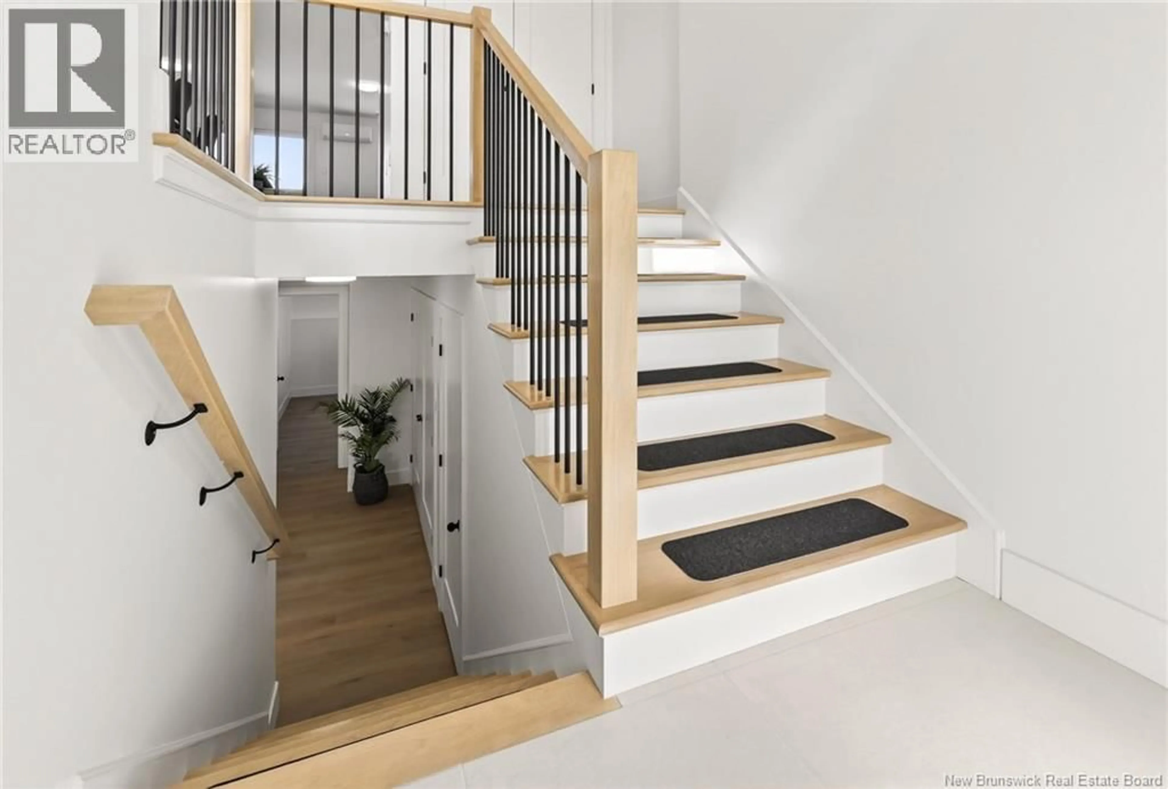 Stairs for 36 ADÉO-ROSE STREET, Memramcook New Brunswick E4K0E9