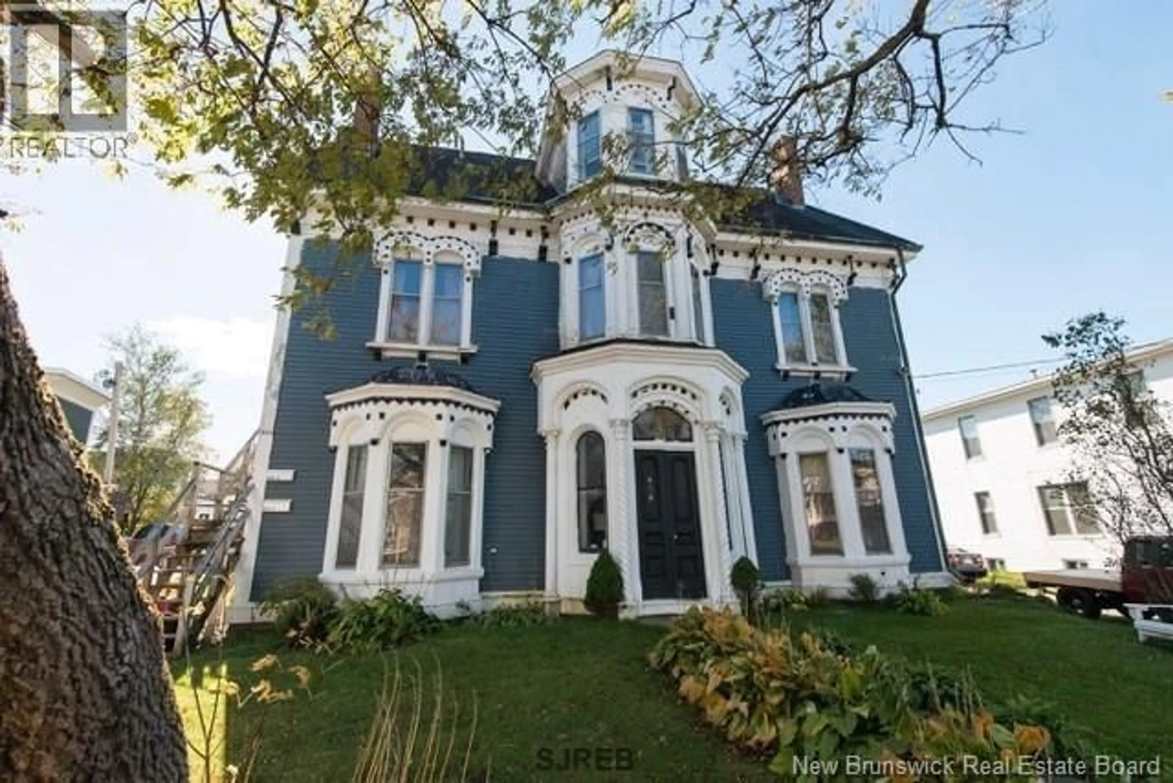 Home with vinyl exterior material, street for 406-408 ALGONQUIN PLACE, Saint John New Brunswick E2M1N2