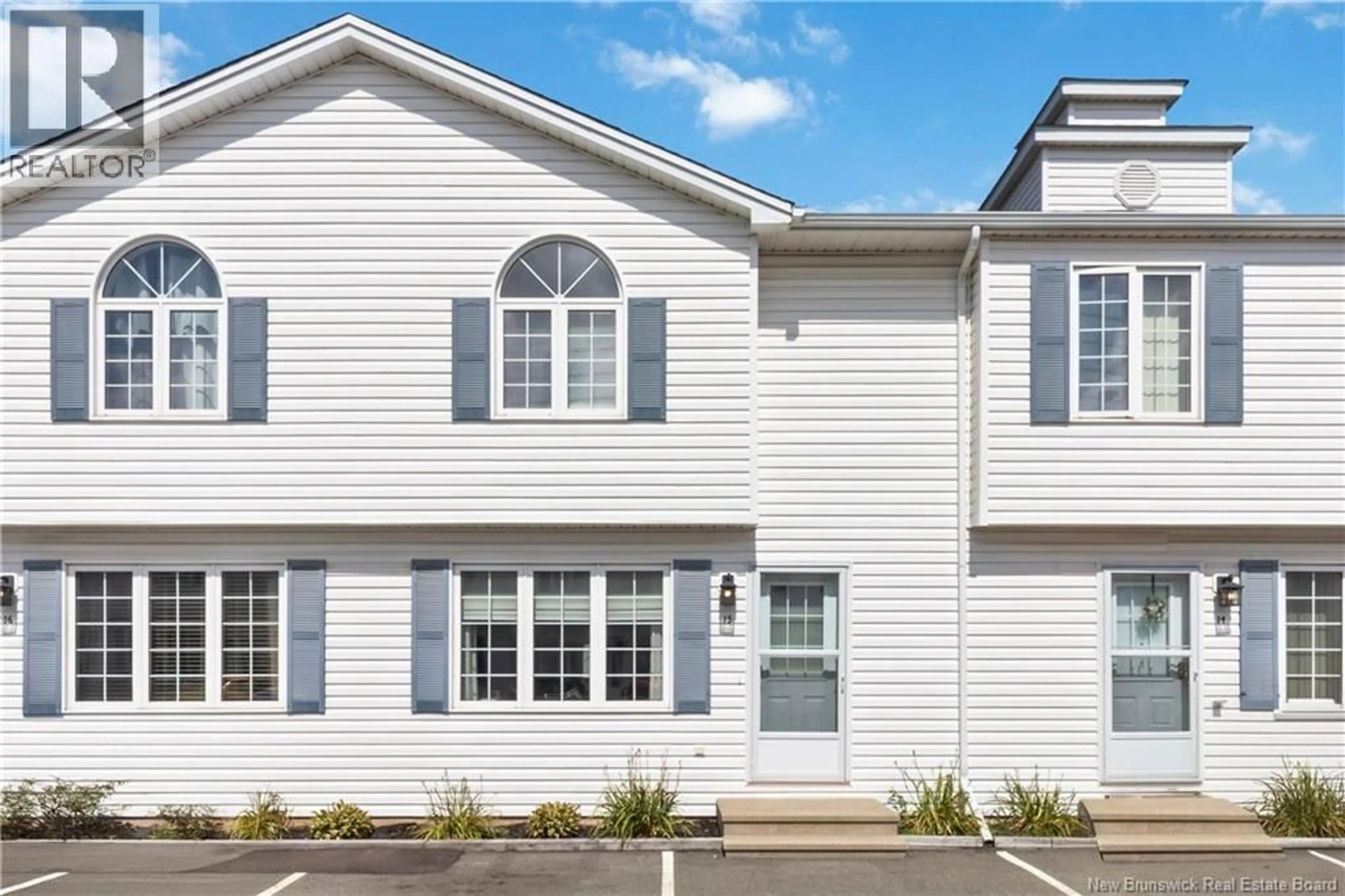 Home with vinyl exterior material, street for 15 - 25 LONSDALE DRIVE, Moncton New Brunswick E1G5E4