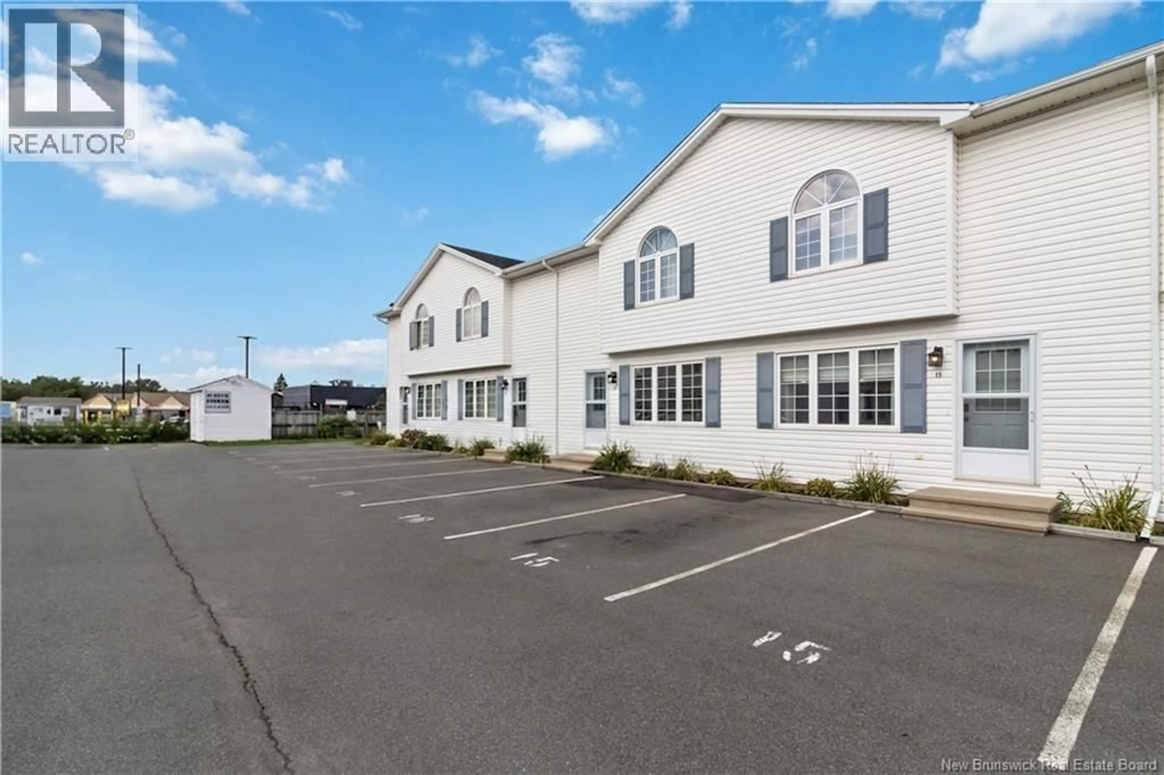 Unknown for 15 - 25 LONSDALE DRIVE, Moncton New Brunswick E1G5E4