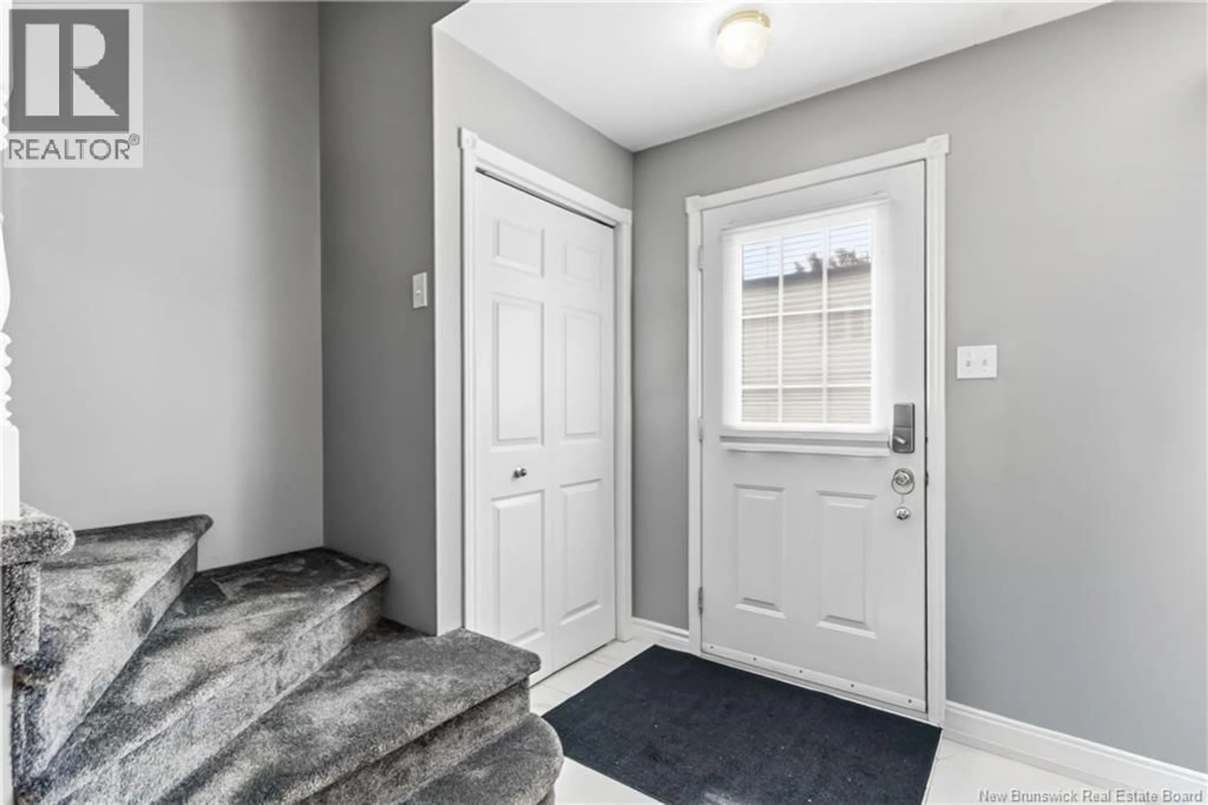Indoor entryway for 15 - 25 LONSDALE DRIVE, Moncton New Brunswick E1G5E4