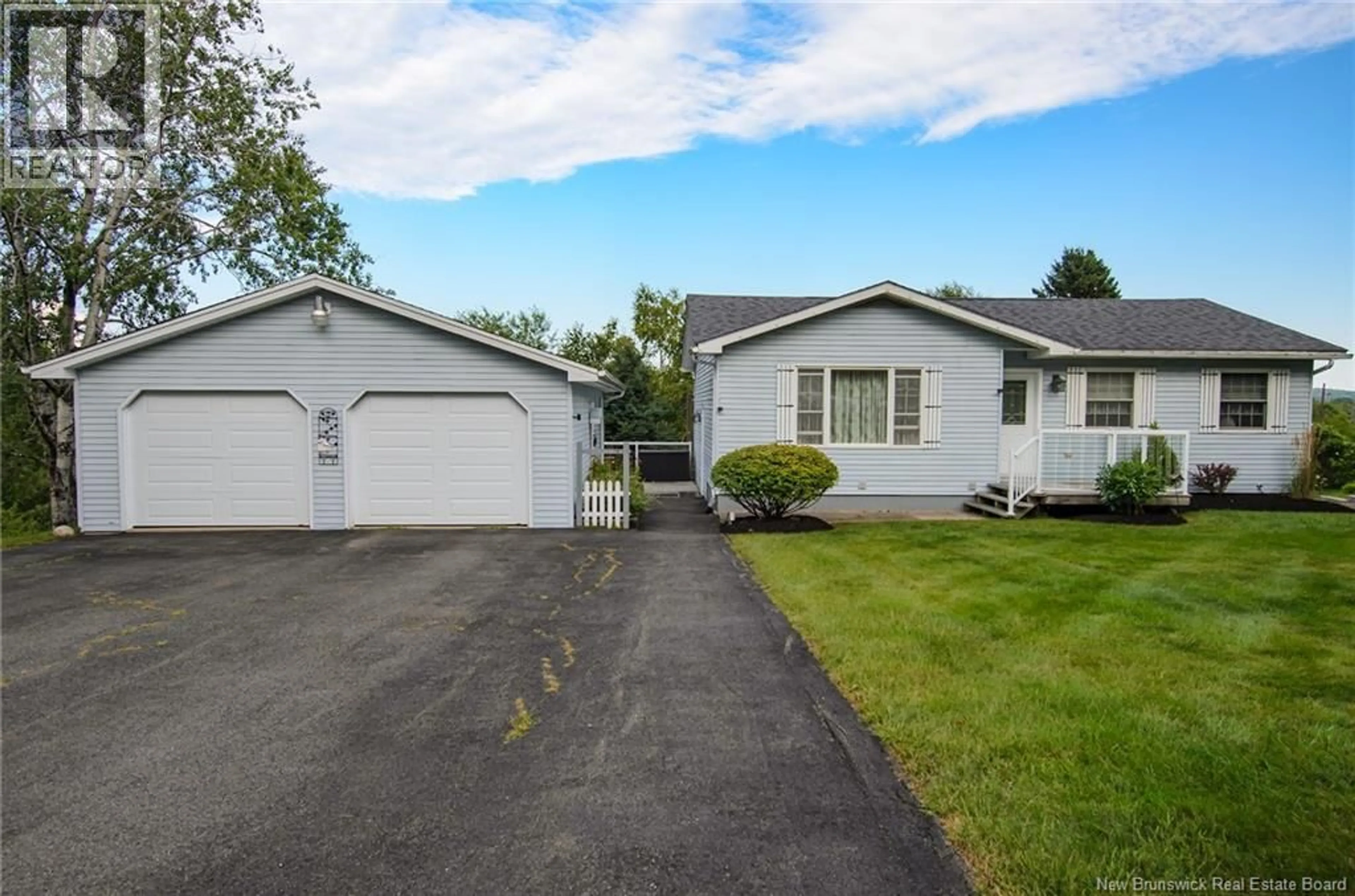 Home with vinyl exterior material, street for 1 GARY COURT, Grand Bay-Westfield New Brunswick E5K3M3