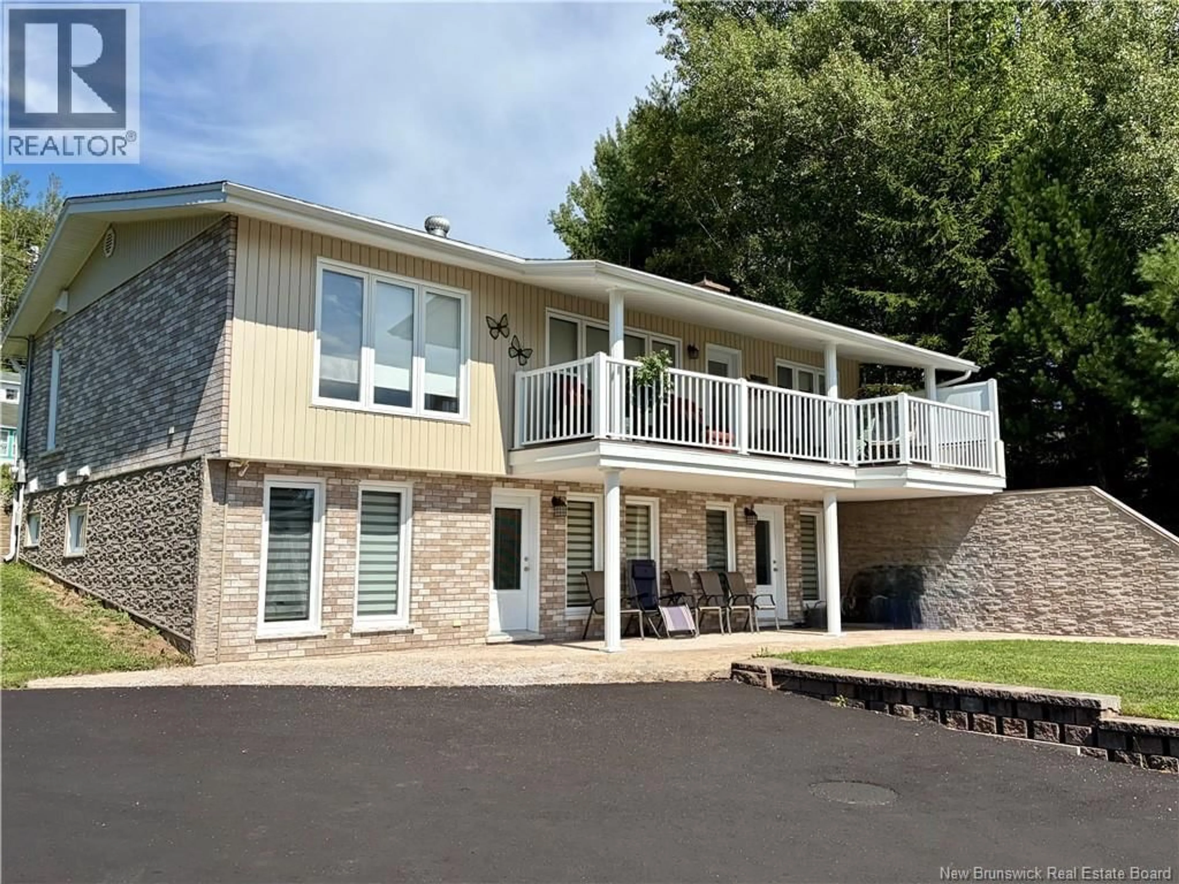 Home with vinyl exterior material, mountain view for 445 DARLINGTON, Dalhousie New Brunswick E8C1M3