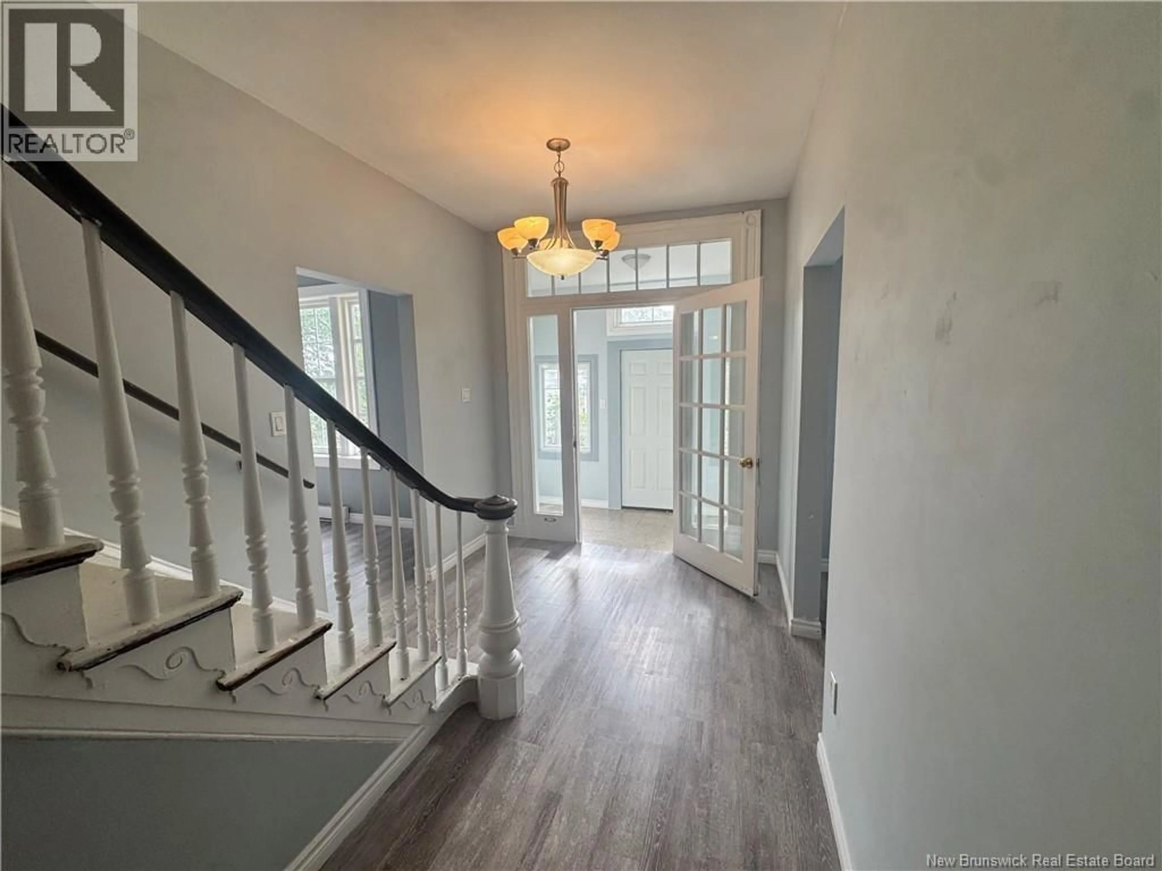 Indoor foyer for 157 WINSLOW STREET, Saint John New Brunswick E2M1W7
