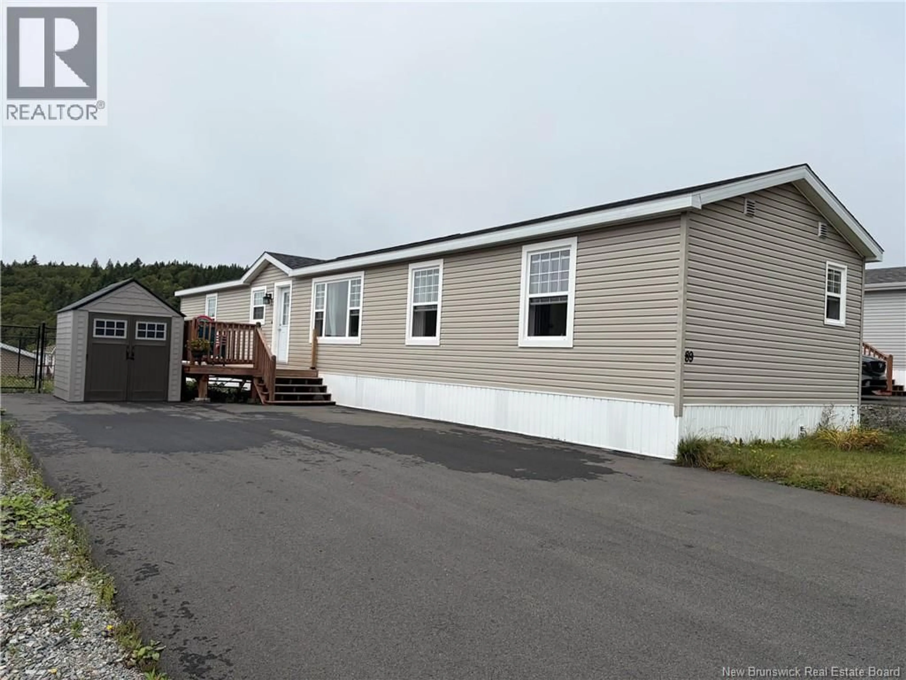 Home with vinyl exterior material, building for 89 GLENVIEW DRIVE, Saint John New Brunswick E2H2R4