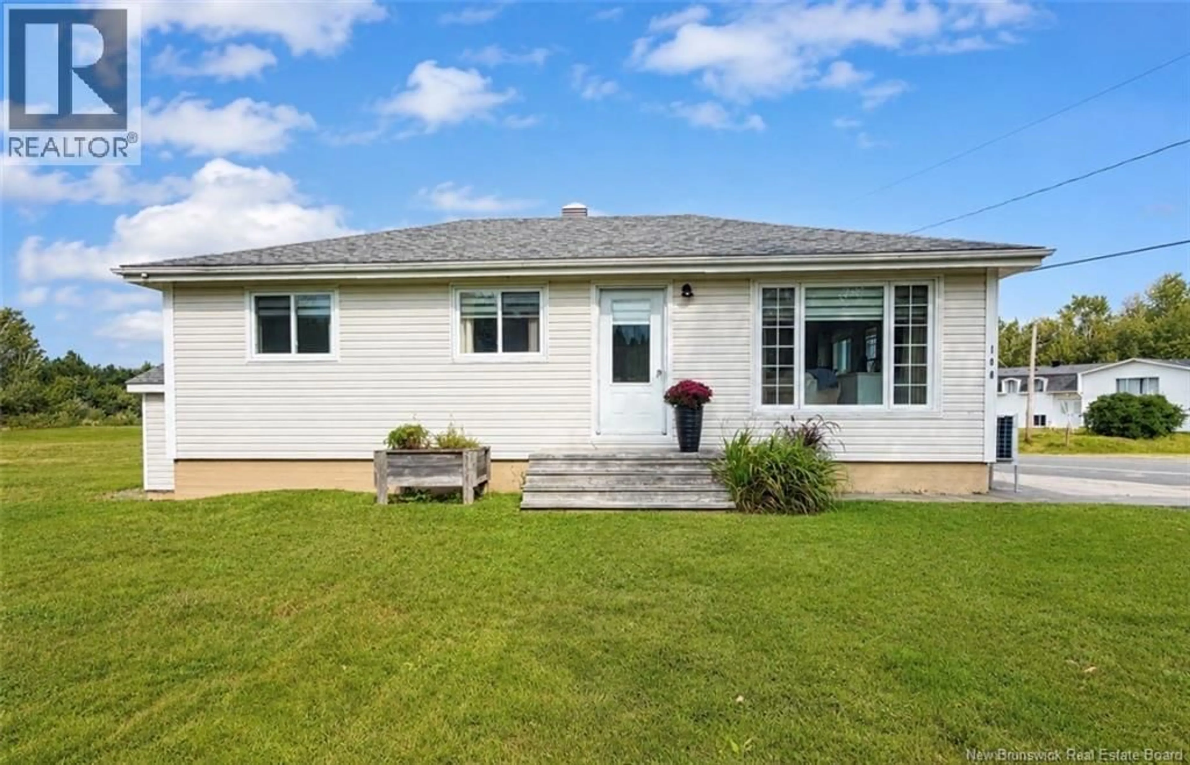 Home with vinyl exterior material, unknown for 108 KENT LODGE, Beresford New Brunswick E8K1B6