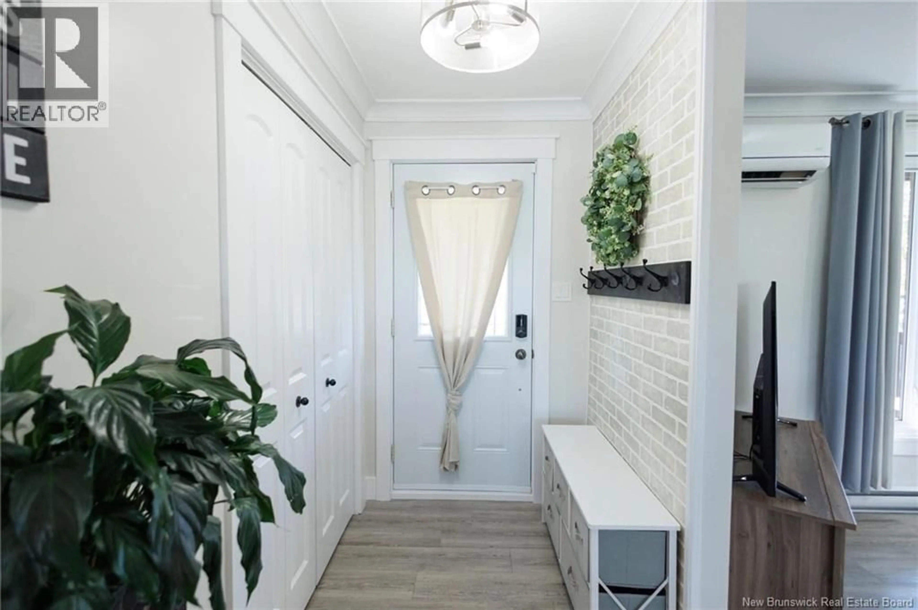 Indoor entryway for 109 DES ERABLES ROAD, Drummond New Brunswick E3Y1R8