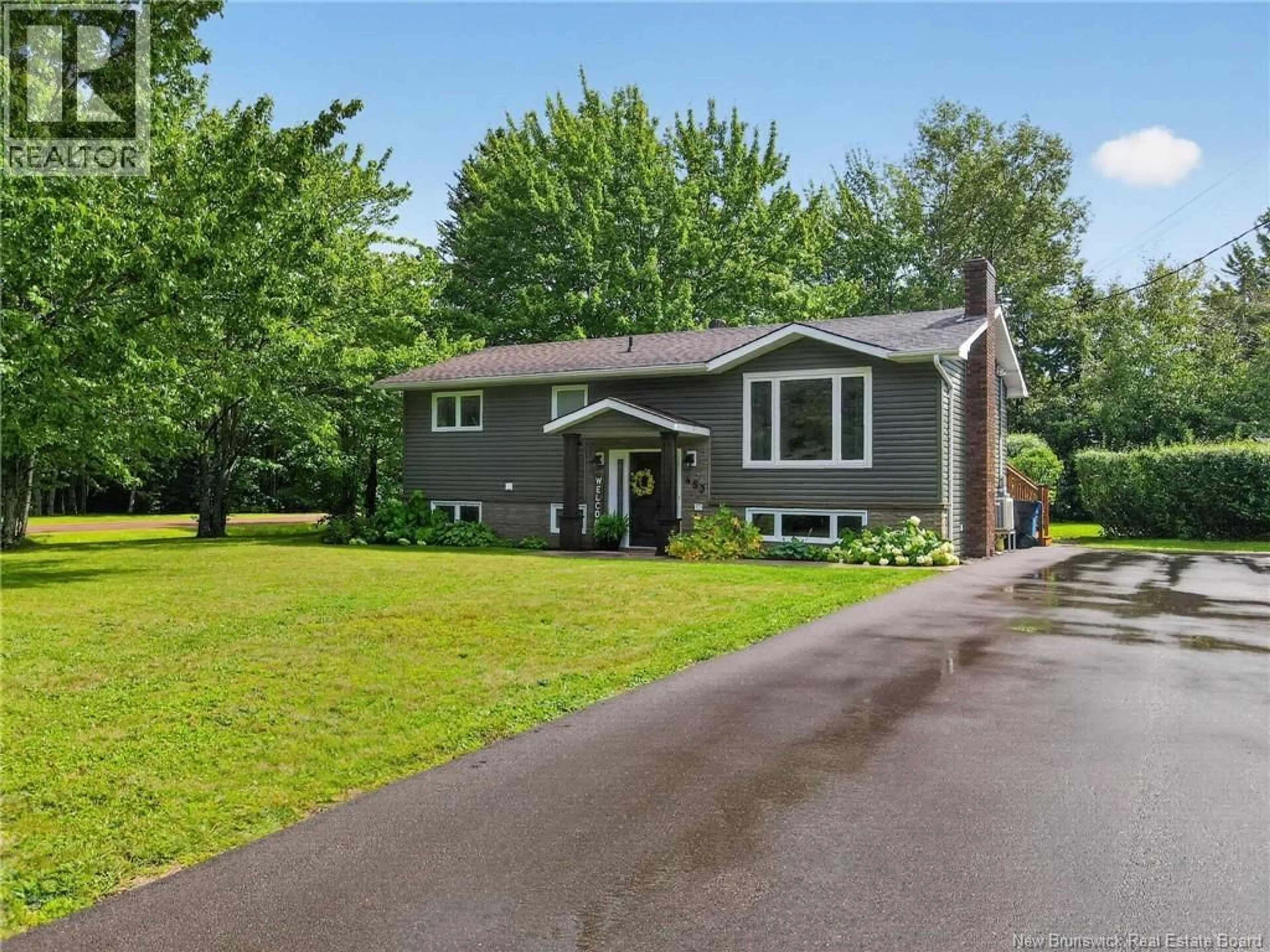 Home with vinyl exterior material, street for 453 ACADIE, Shediac New Brunswick E4P1C4