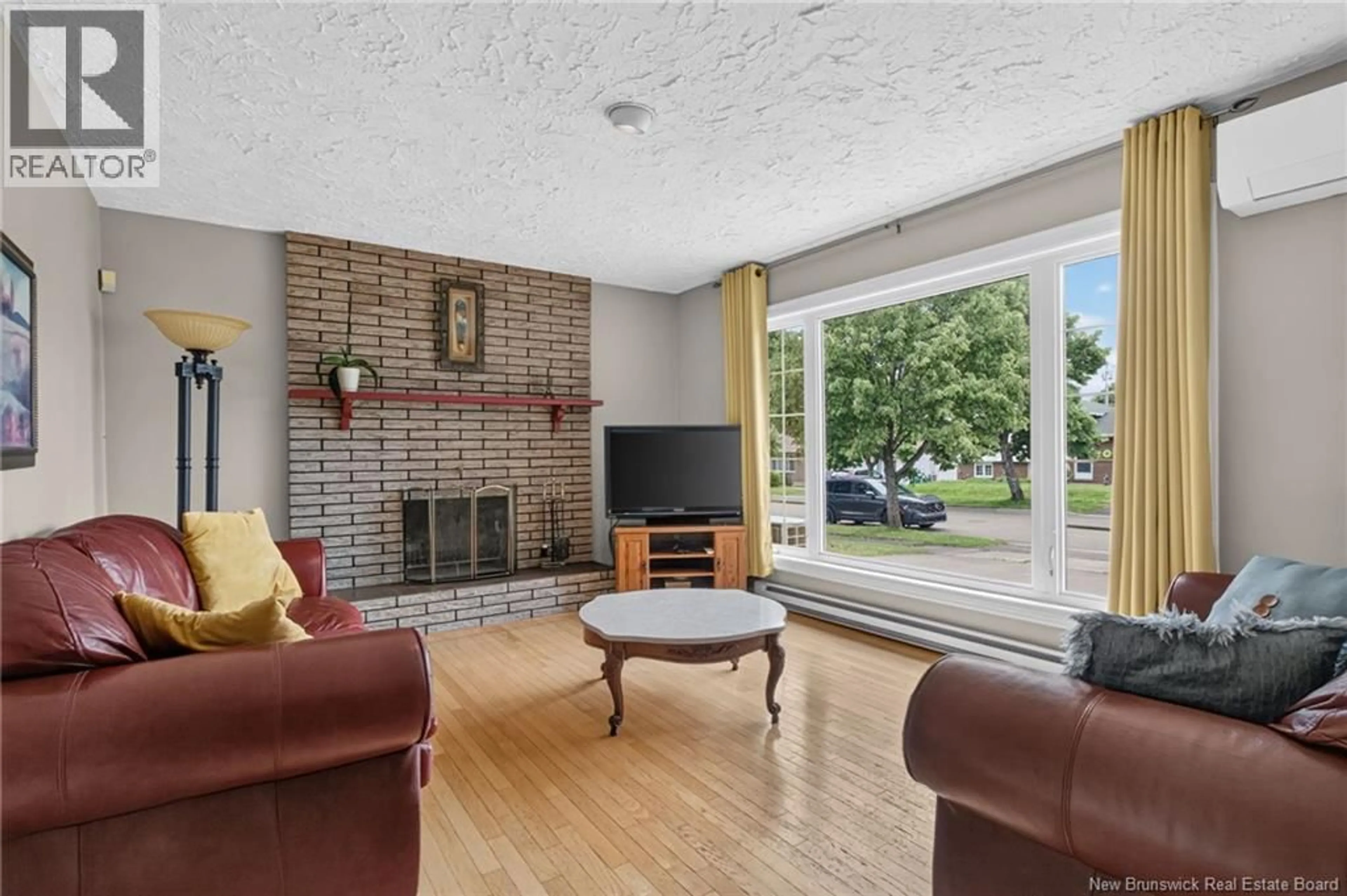 Living room with furniture, unknown for 25 LASALLE CRESCENT, Moncton New Brunswick E1A5L5