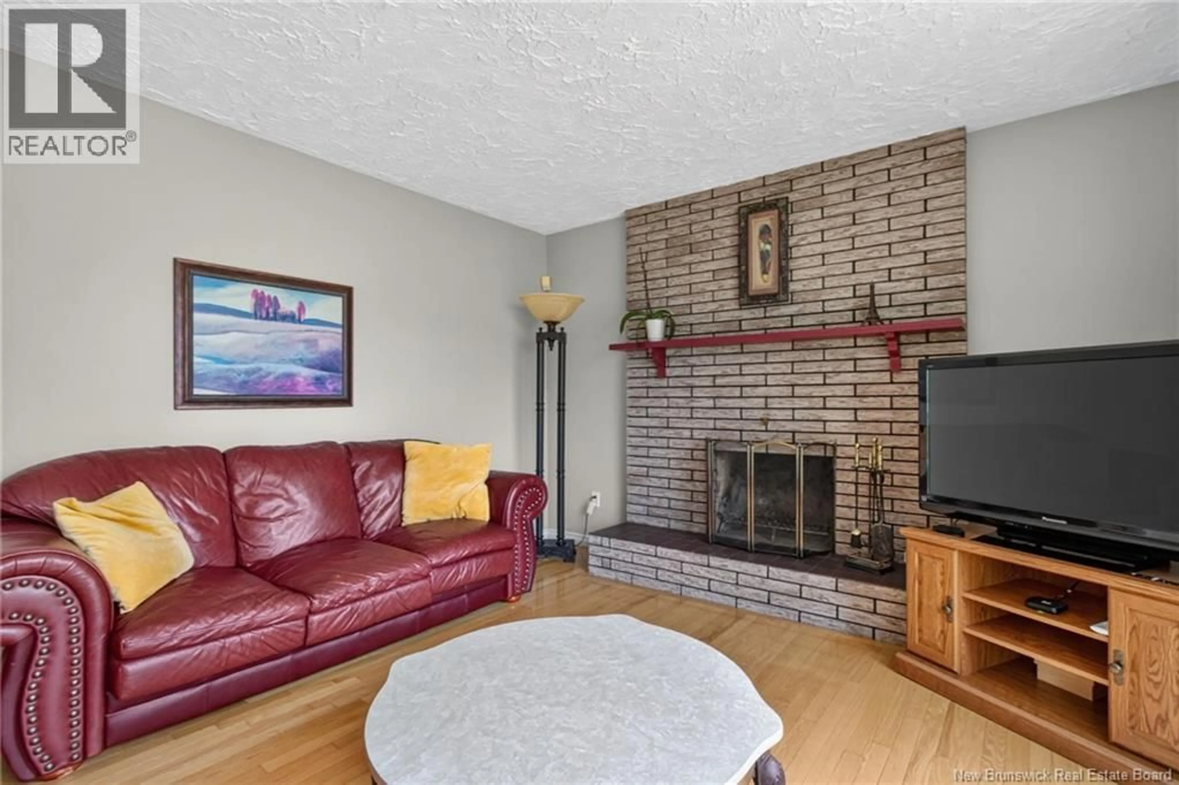 Living room with furniture, unknown for 25 LASALLE CRESCENT, Moncton New Brunswick E1A5L5