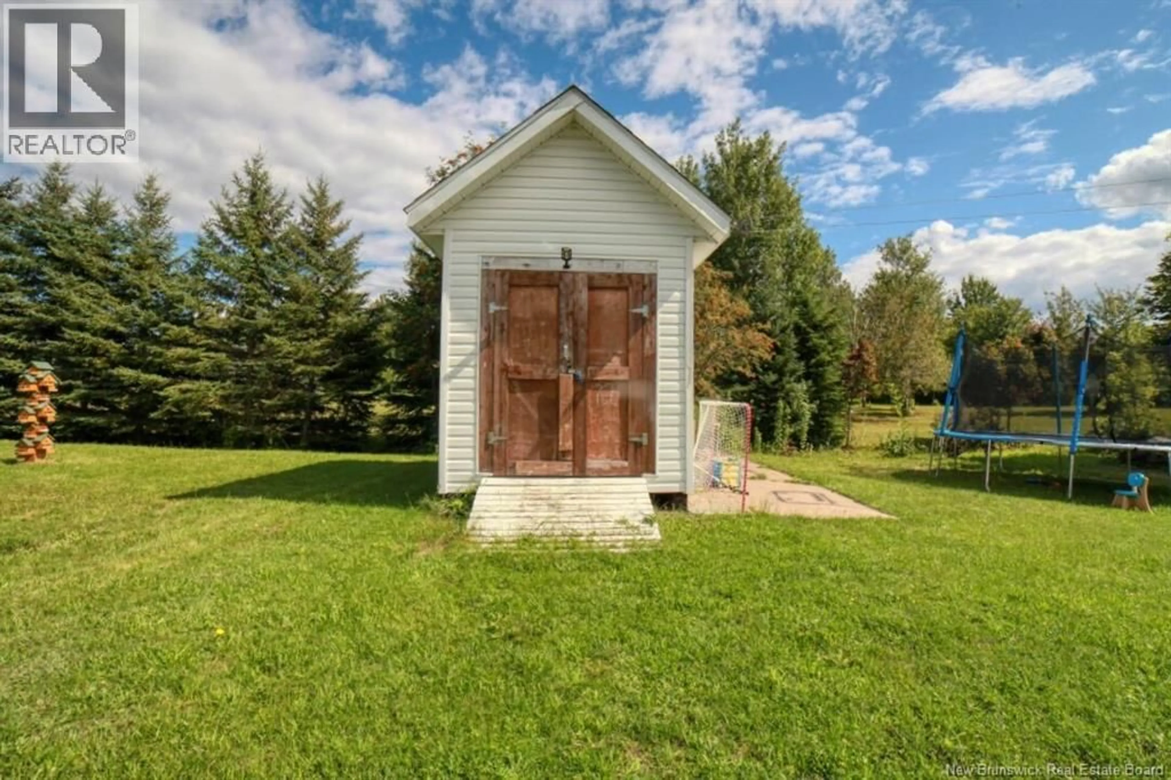 Shed for 838 HELEN STREET, Bathurst New Brunswick E2A2E7