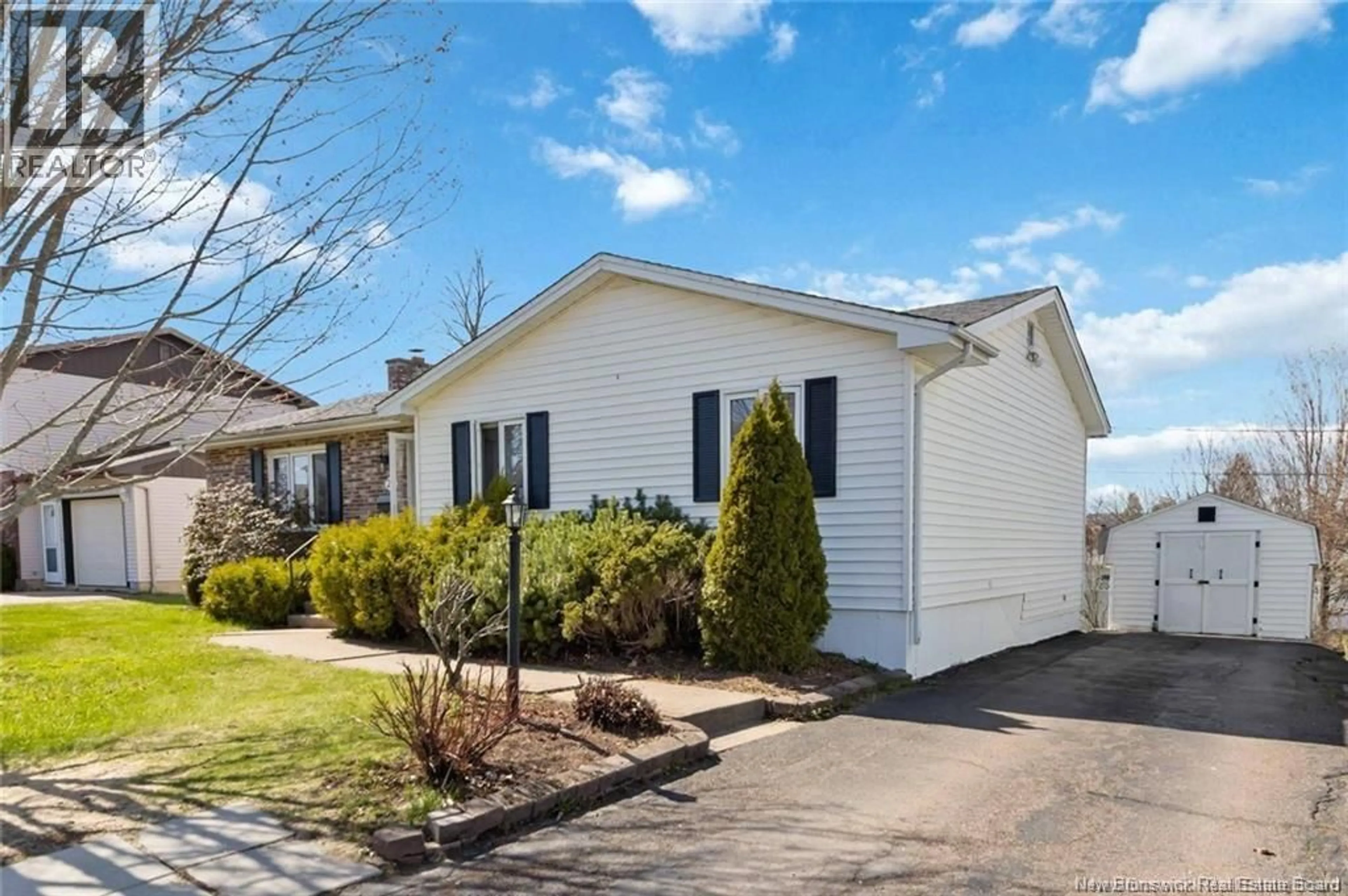 Home with vinyl exterior material, street for 27 WOODSTONE CRESCENT, Moncton New Brunswick E1G1W3