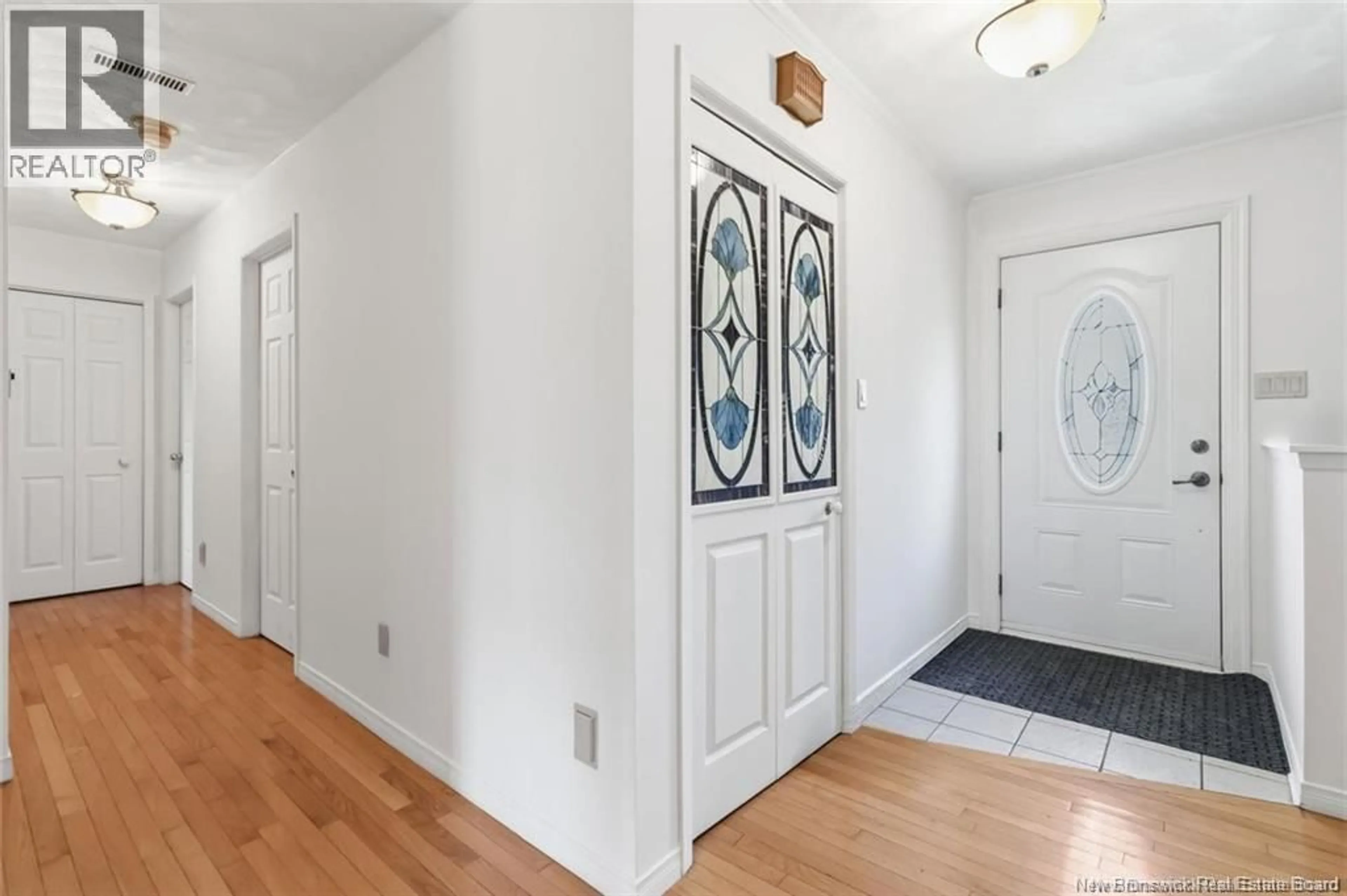 Indoor entryway for 27 WOODSTONE CRESCENT, Moncton New Brunswick E1G1W3