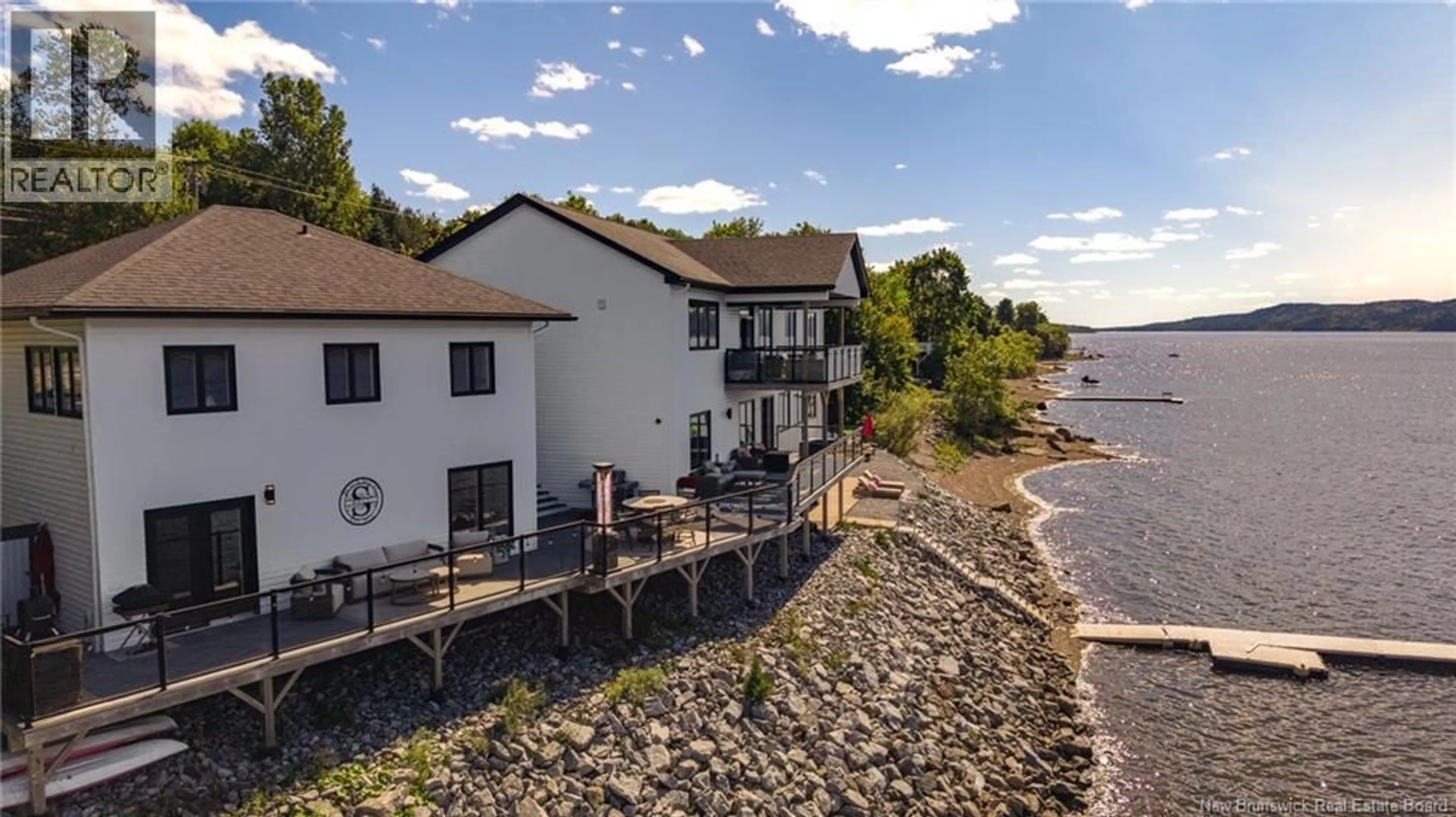A pic from outside/outdoor area/front of a property/back of a property/a pic from drone, water/lake/river/ocean view for 615 GONDOLA POINT, Quispamsis New Brunswick E2E1K9